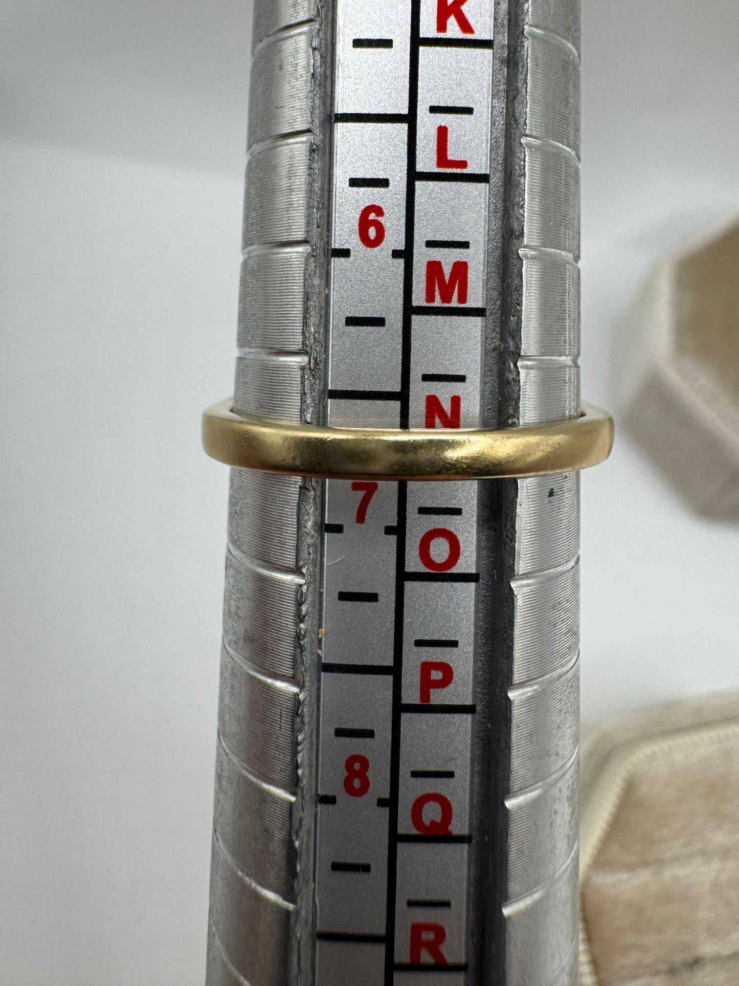 9ct gold cabochon sapphire and diamond ring