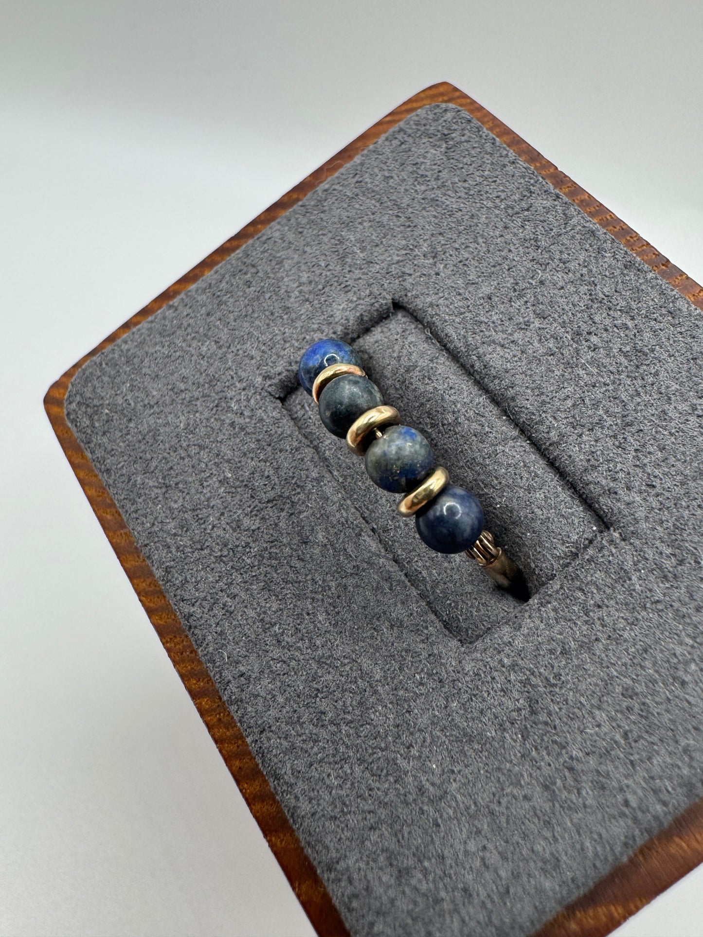 9ct gold lapis lazuli ring