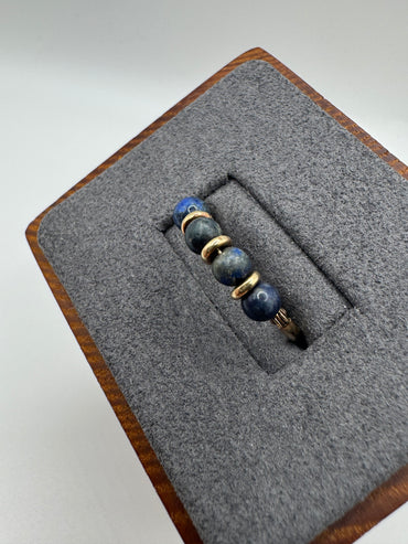 9ct gold lapis lazuli ring