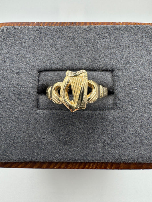 9ct gold harp ring