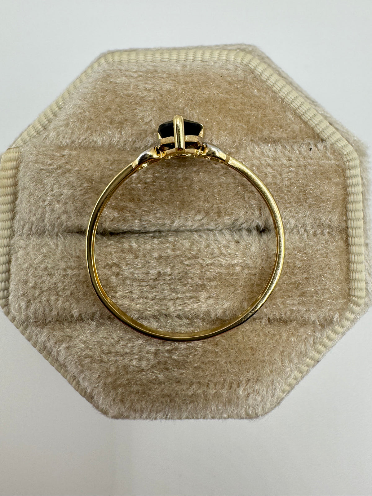 9ct gold sapphire heart ring