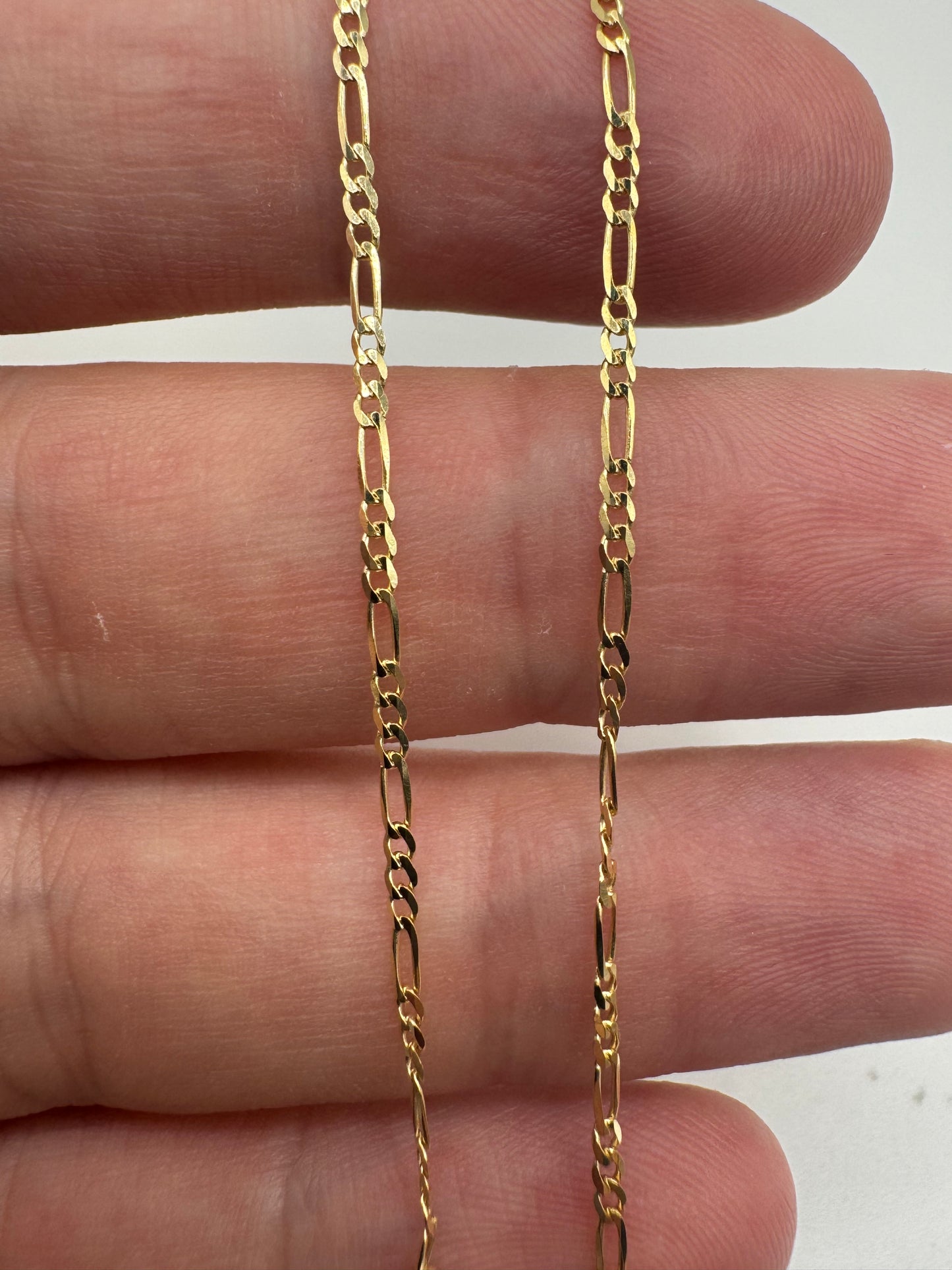 9ct gold figaro chain 46