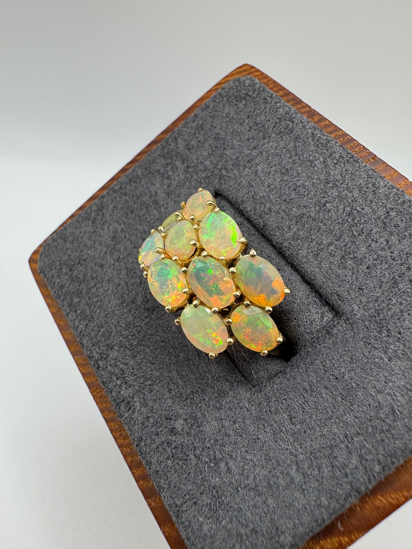 9ct gold opal cluster ring