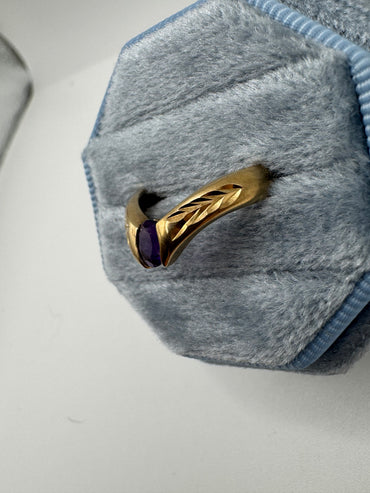 9ct gold amethyst wishbone ring