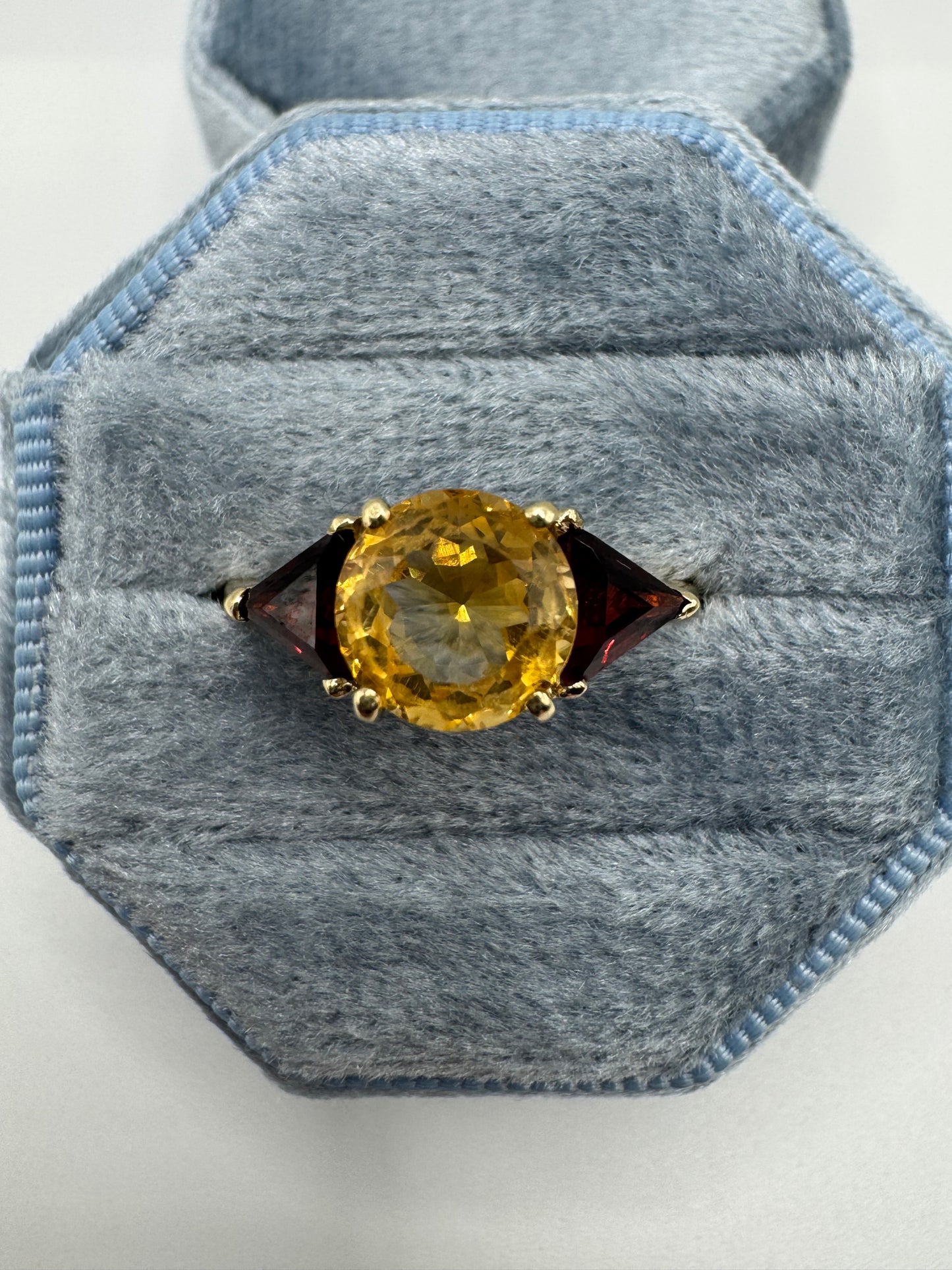 9ct gold citrine and garnet ring