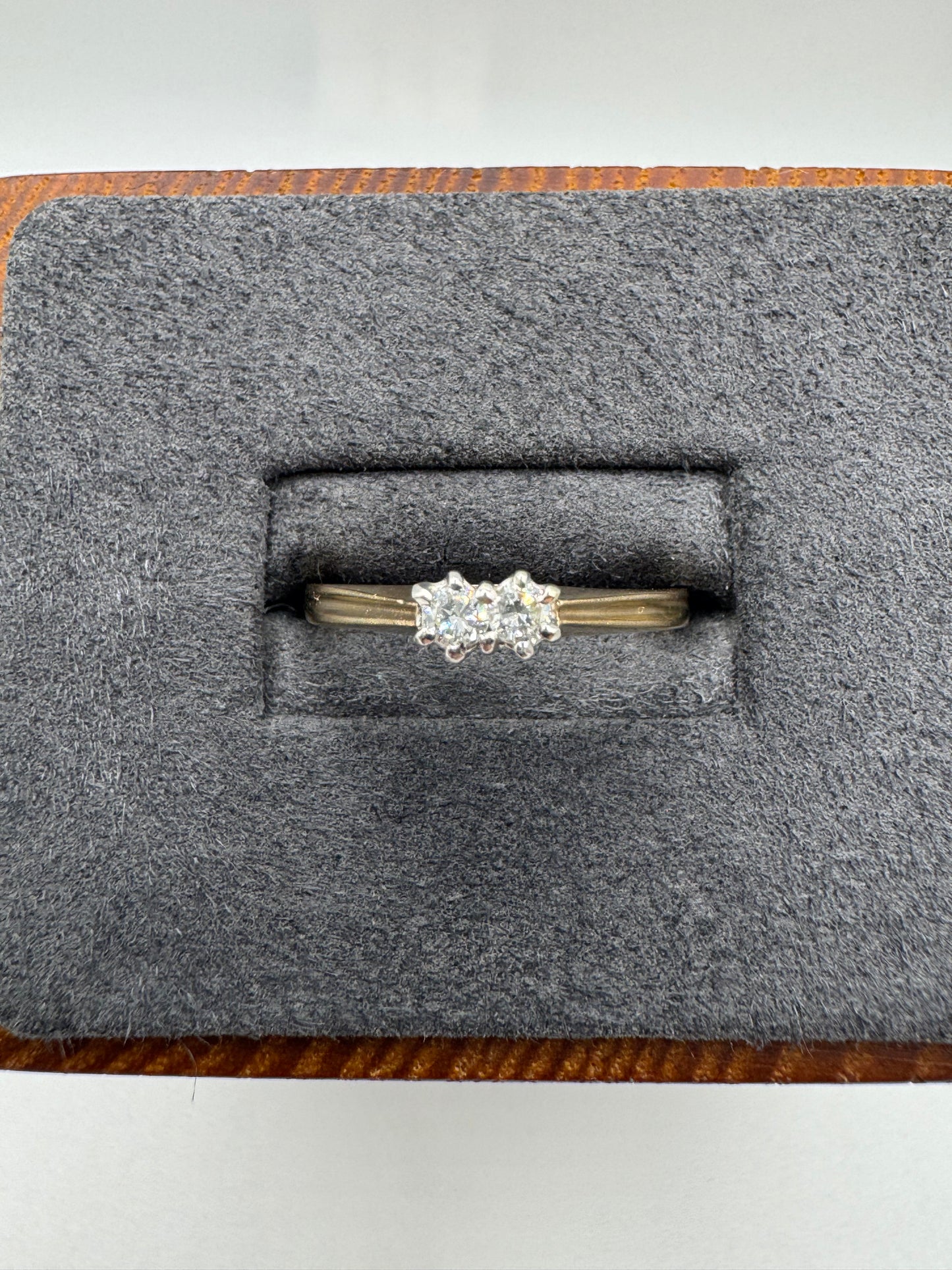 9ct gold diamond ring
