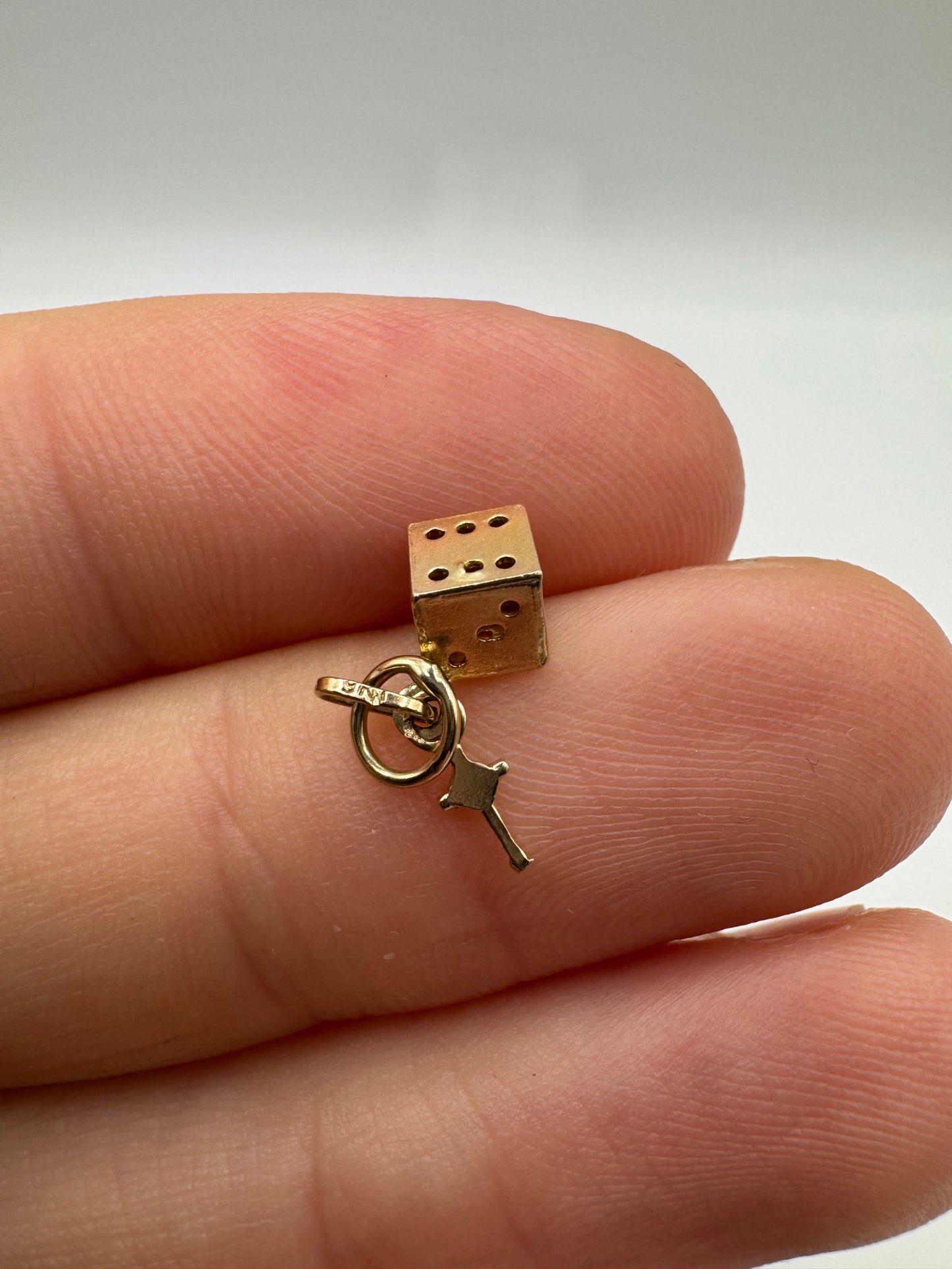 9ct gold dice and key charm