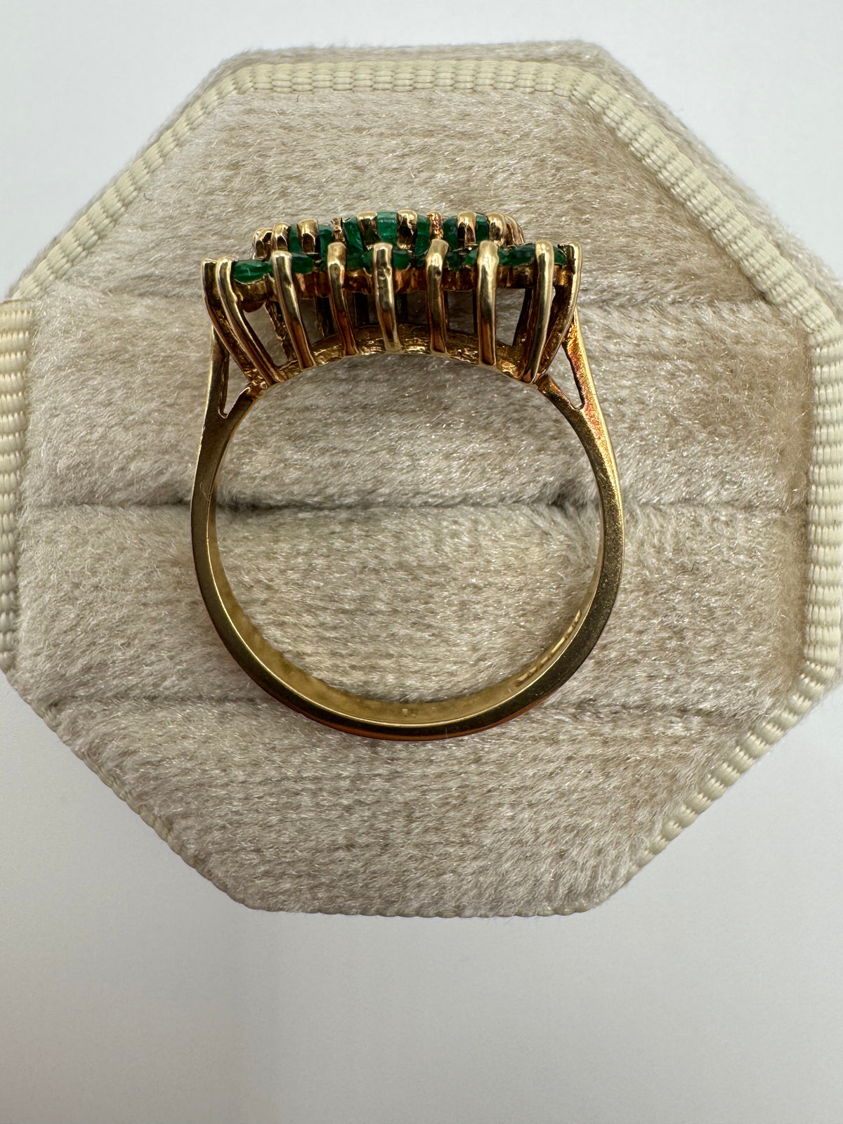 9ct gold emerald cluster ring