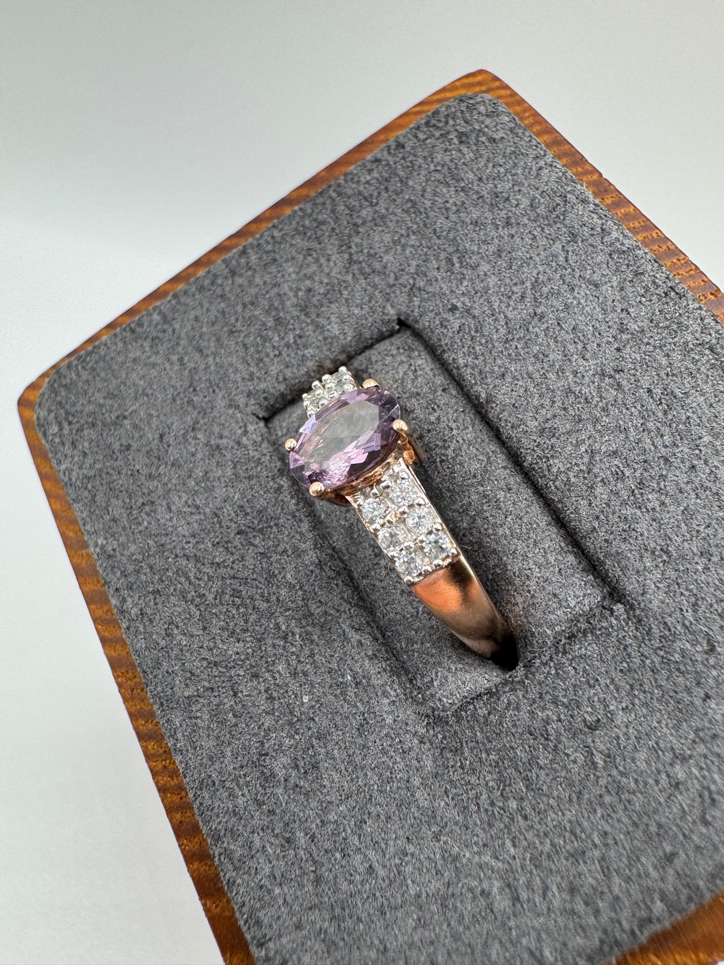 9ct gold amethyst and zircon ring