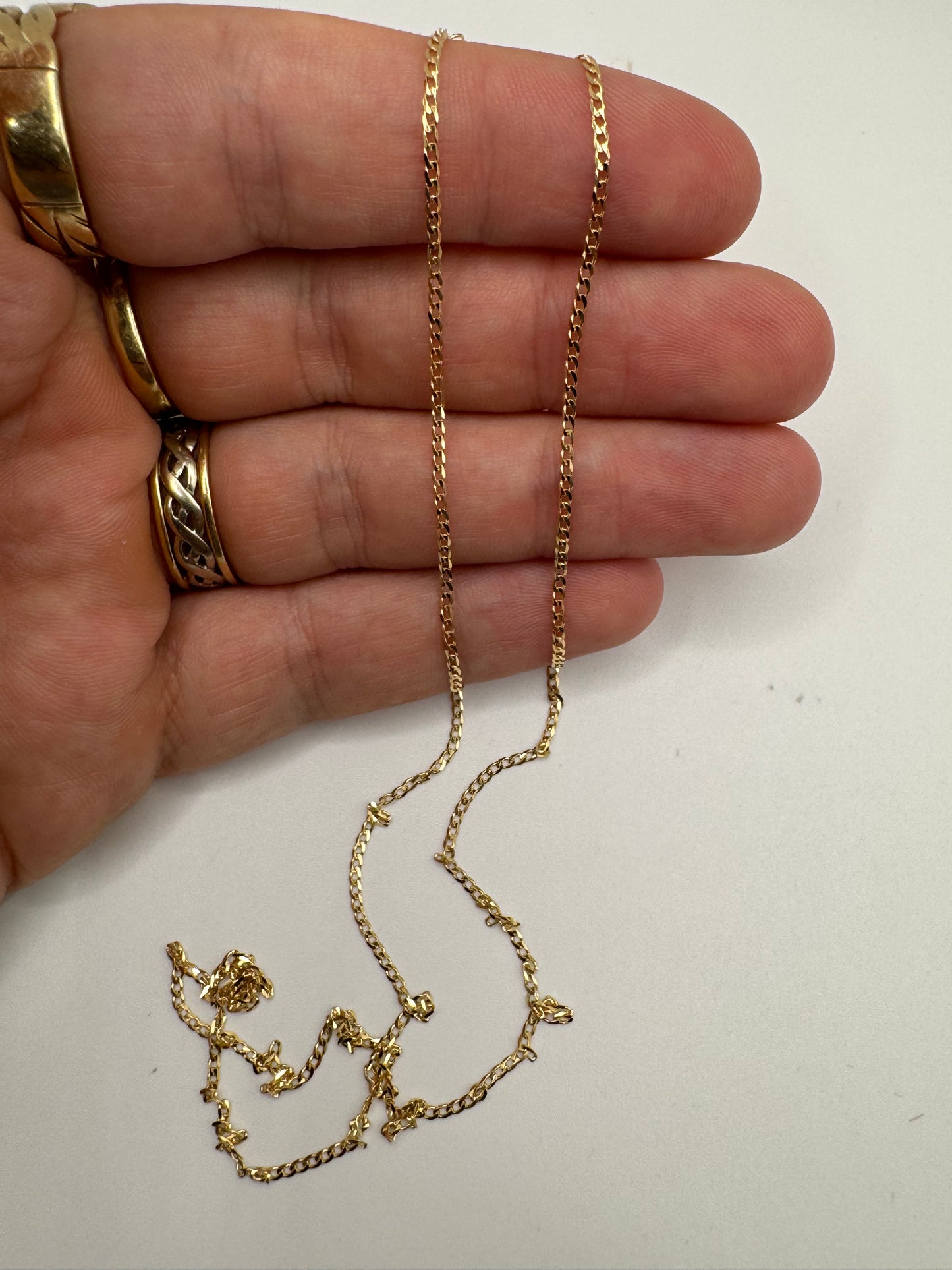 9ct gold curb chain 62 22”