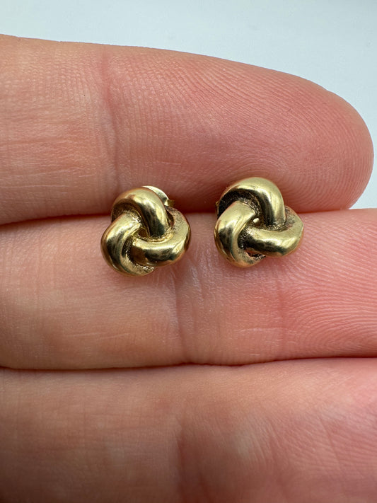 9ct gold knot earrings