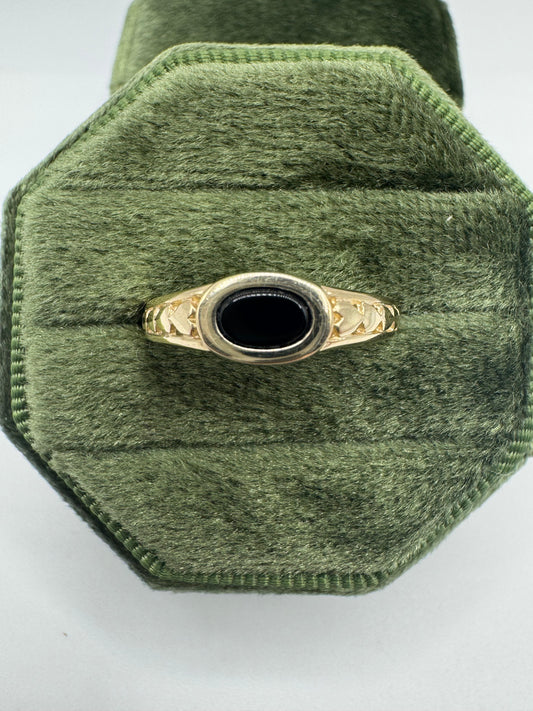9ct gold onyx signet ring