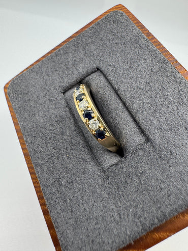 9ct gold sapphire and diamond ring