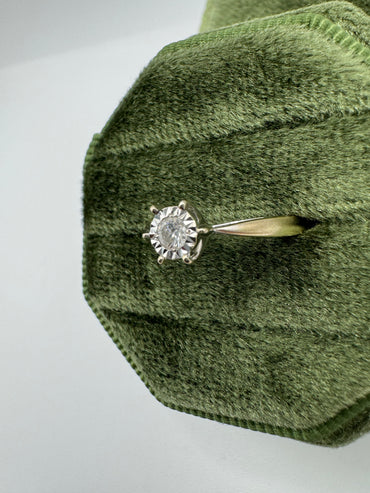 9ct gold 10 point diamond ring