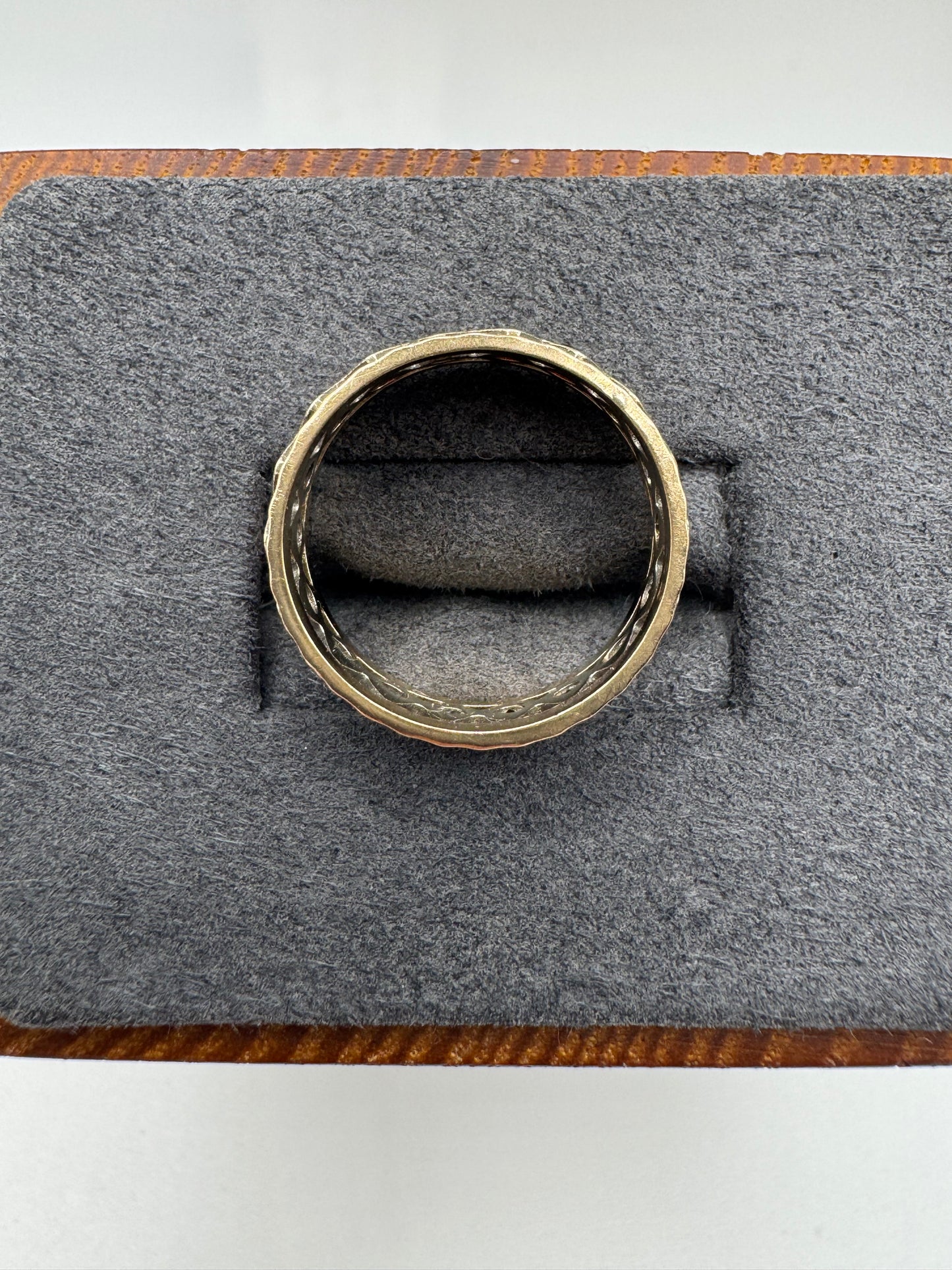 9ct gold garnet full eternity ring