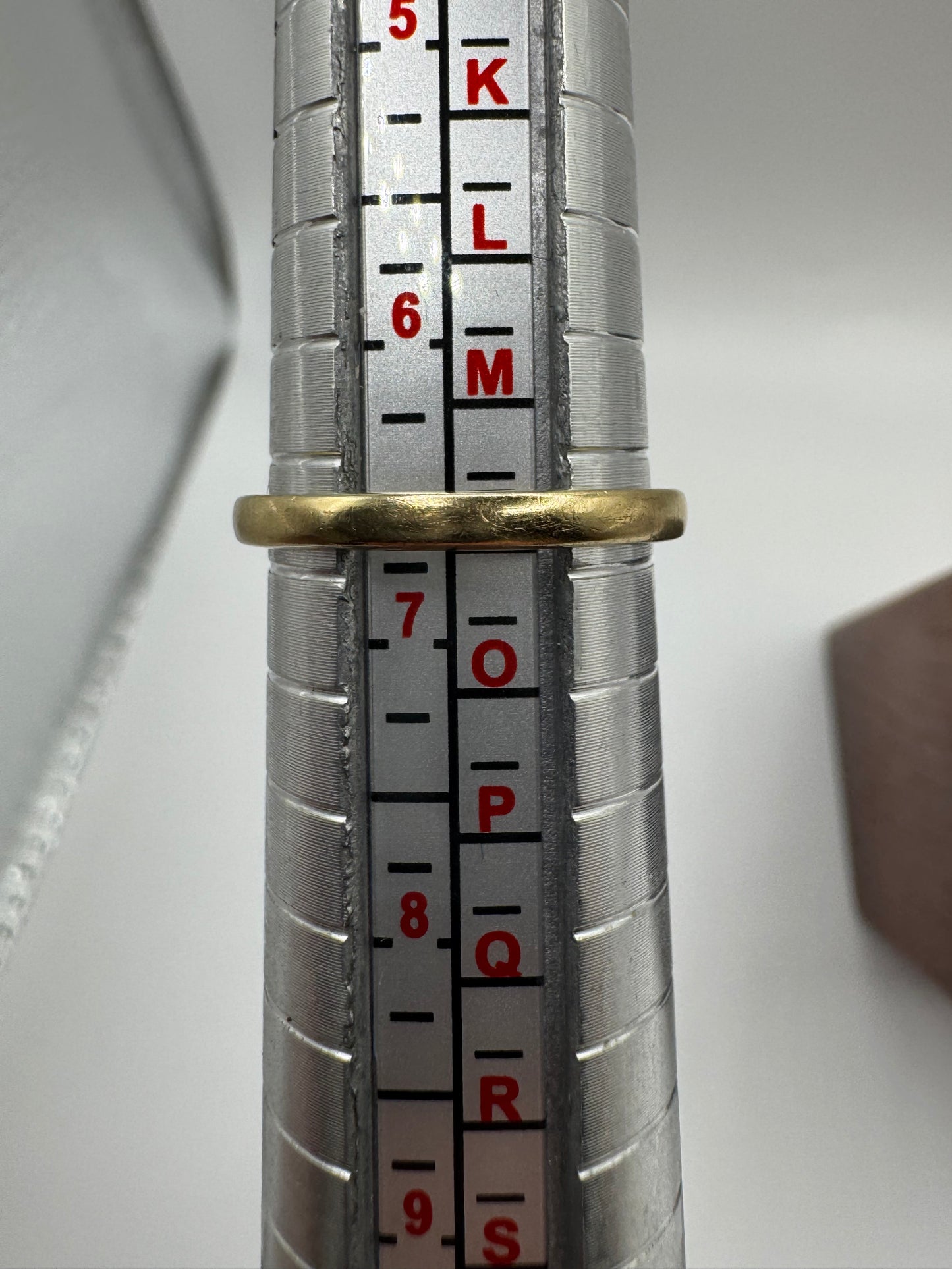 9ct gold amethyst and diamond ring