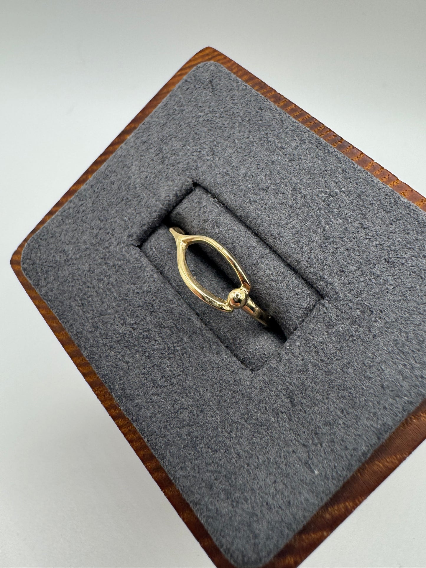 9ct gold wishbone ring