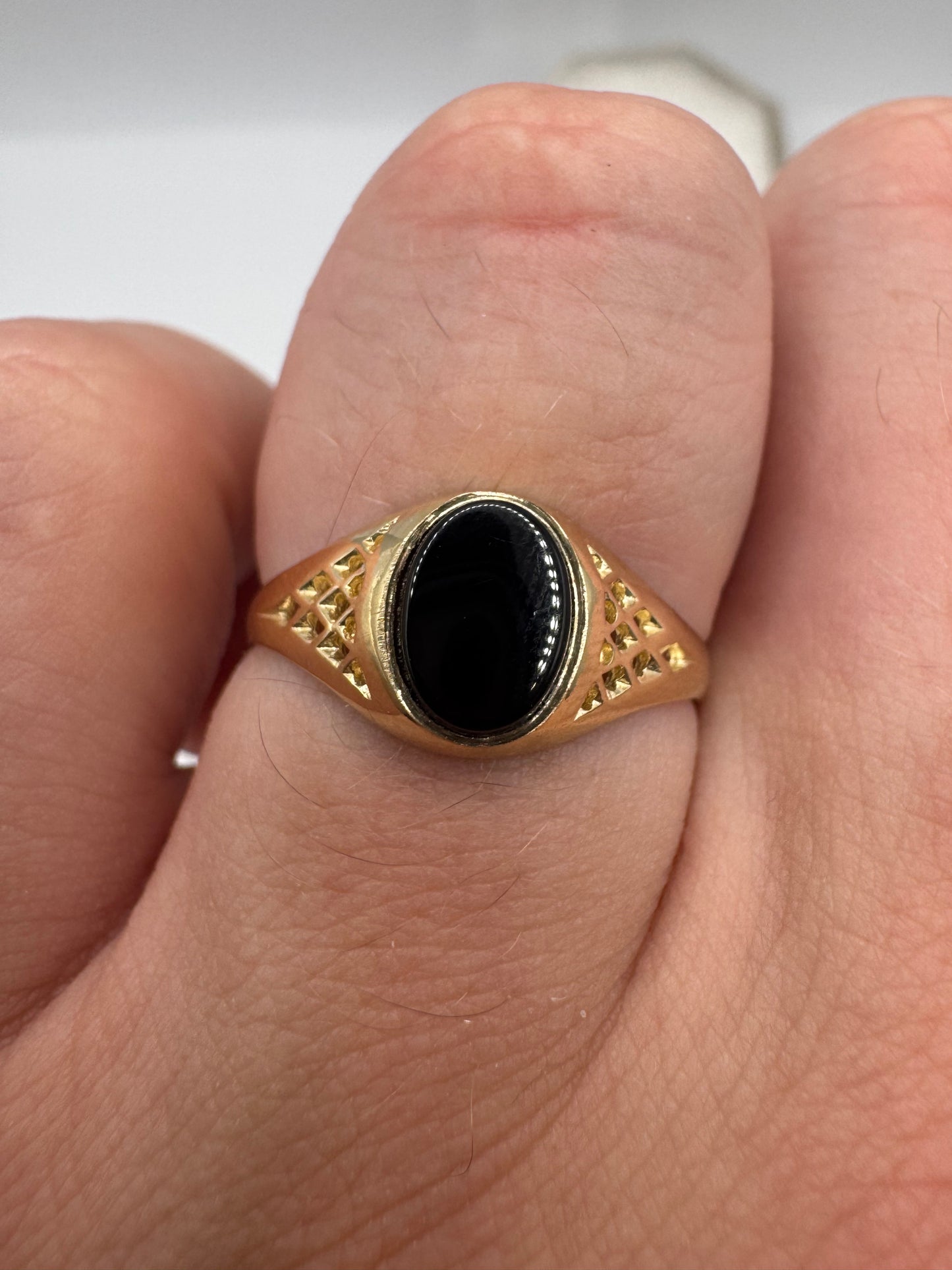 9ct gold onyx signet ring