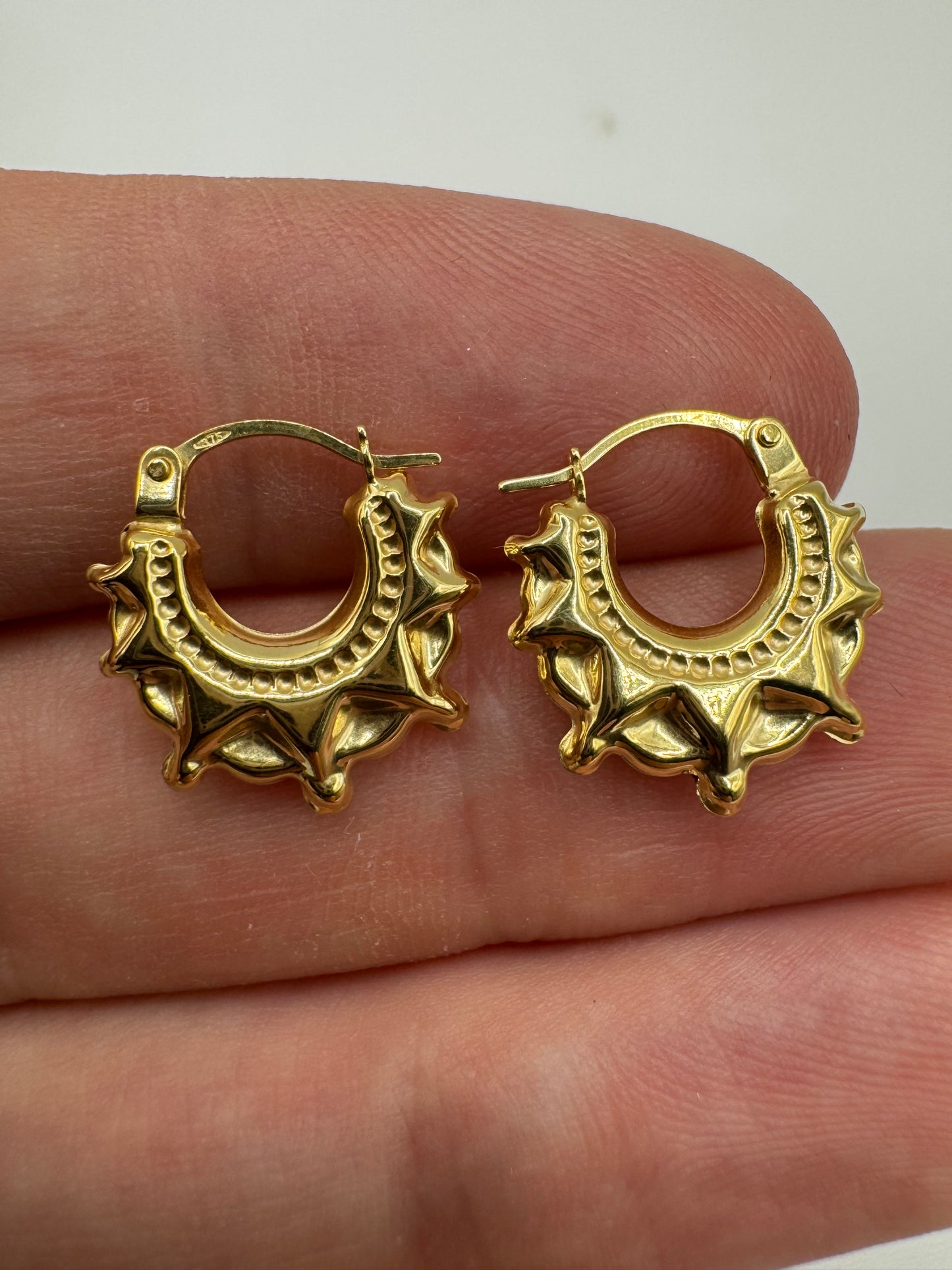 9ct gold spike creole earrings
