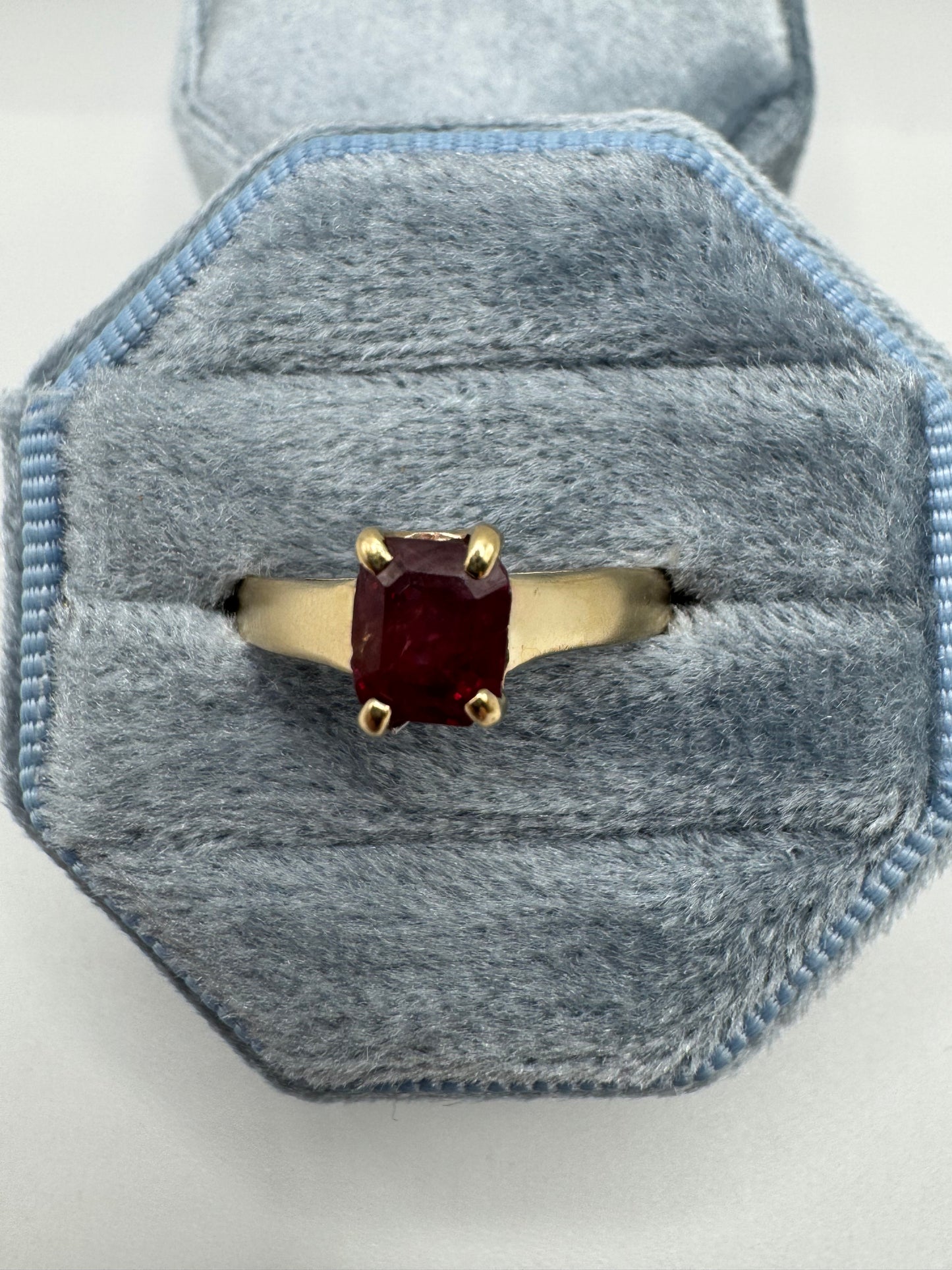 9ct gold ruby ring