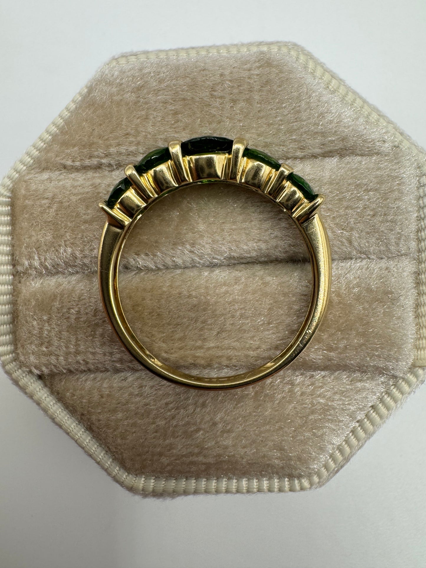 9ct gold diopside ring