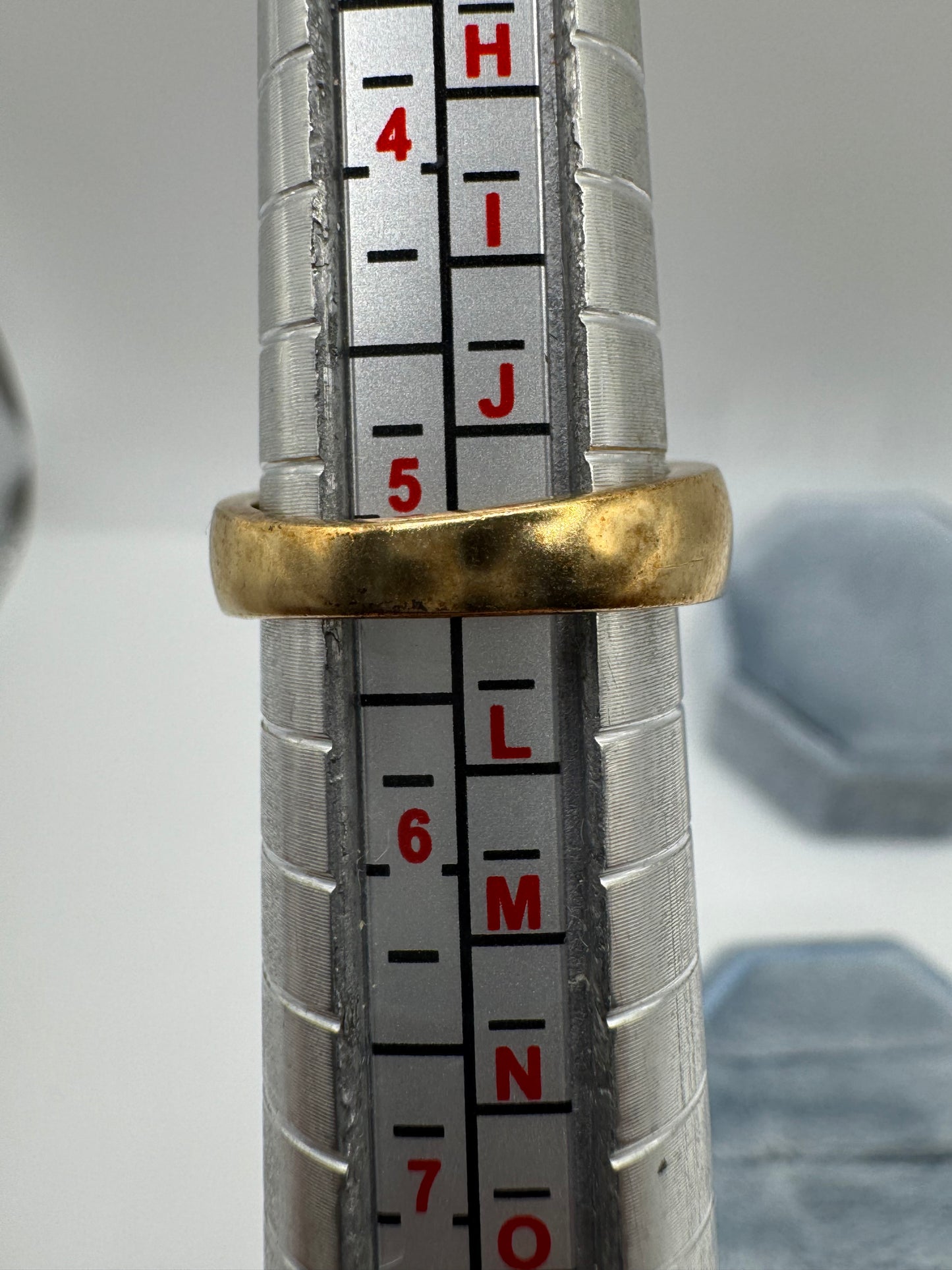 9ct gold diamond knot ring