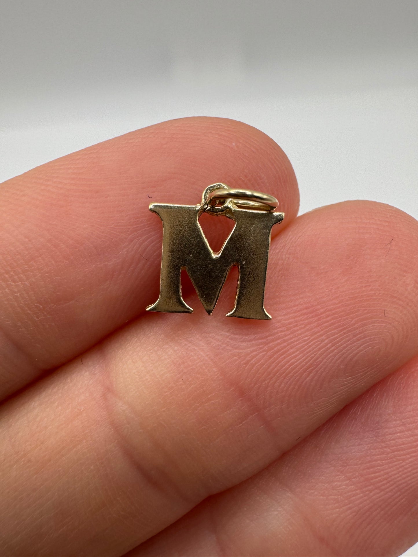 9ct gold initial charm