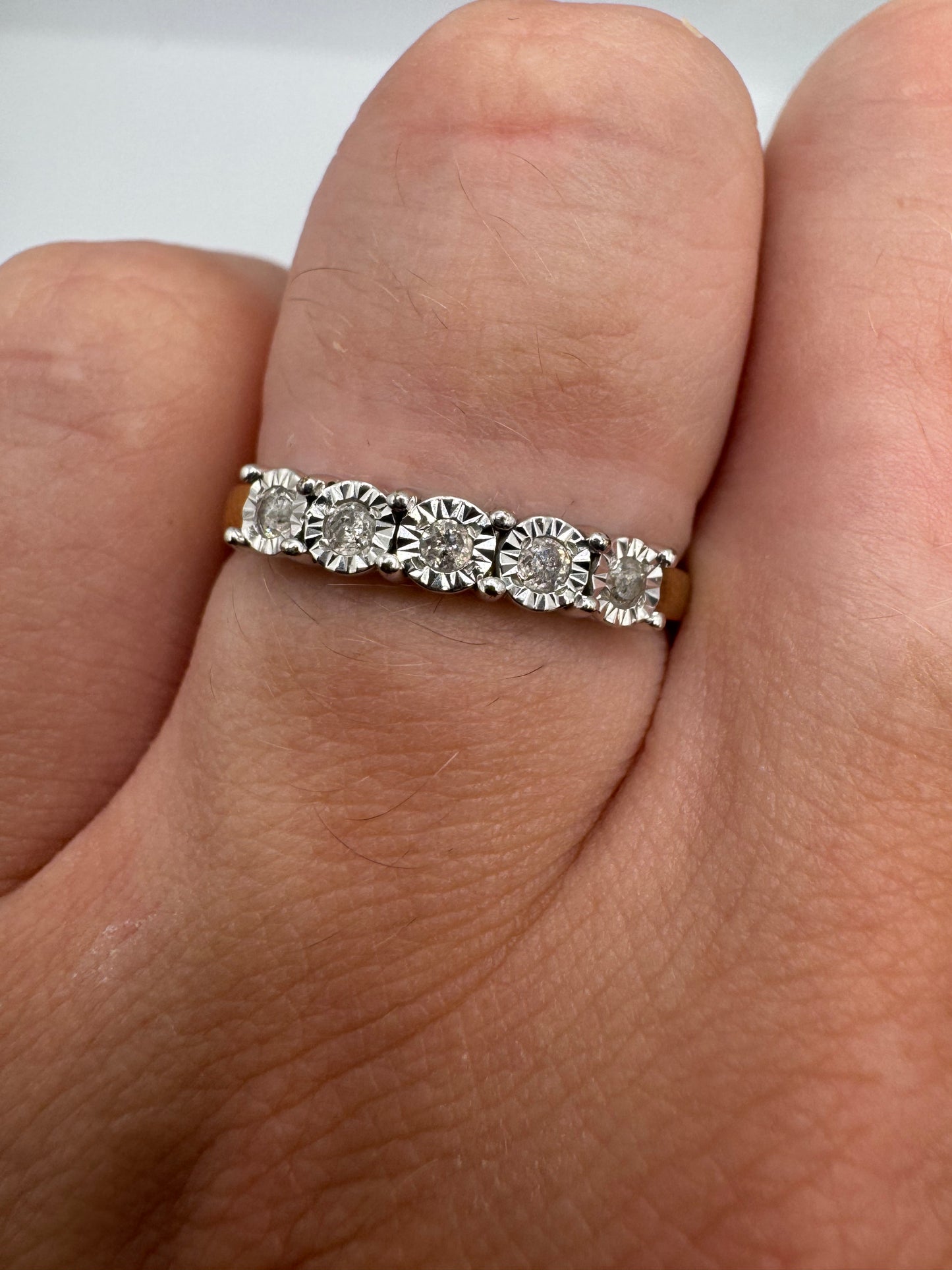 9ct gold diamond ring