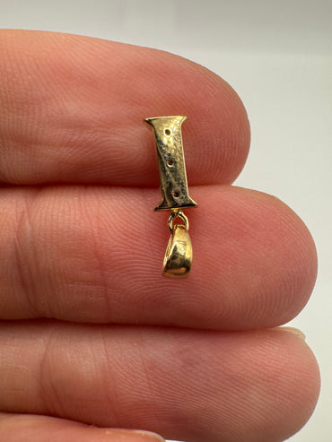9ct gold diamond initial I pendant