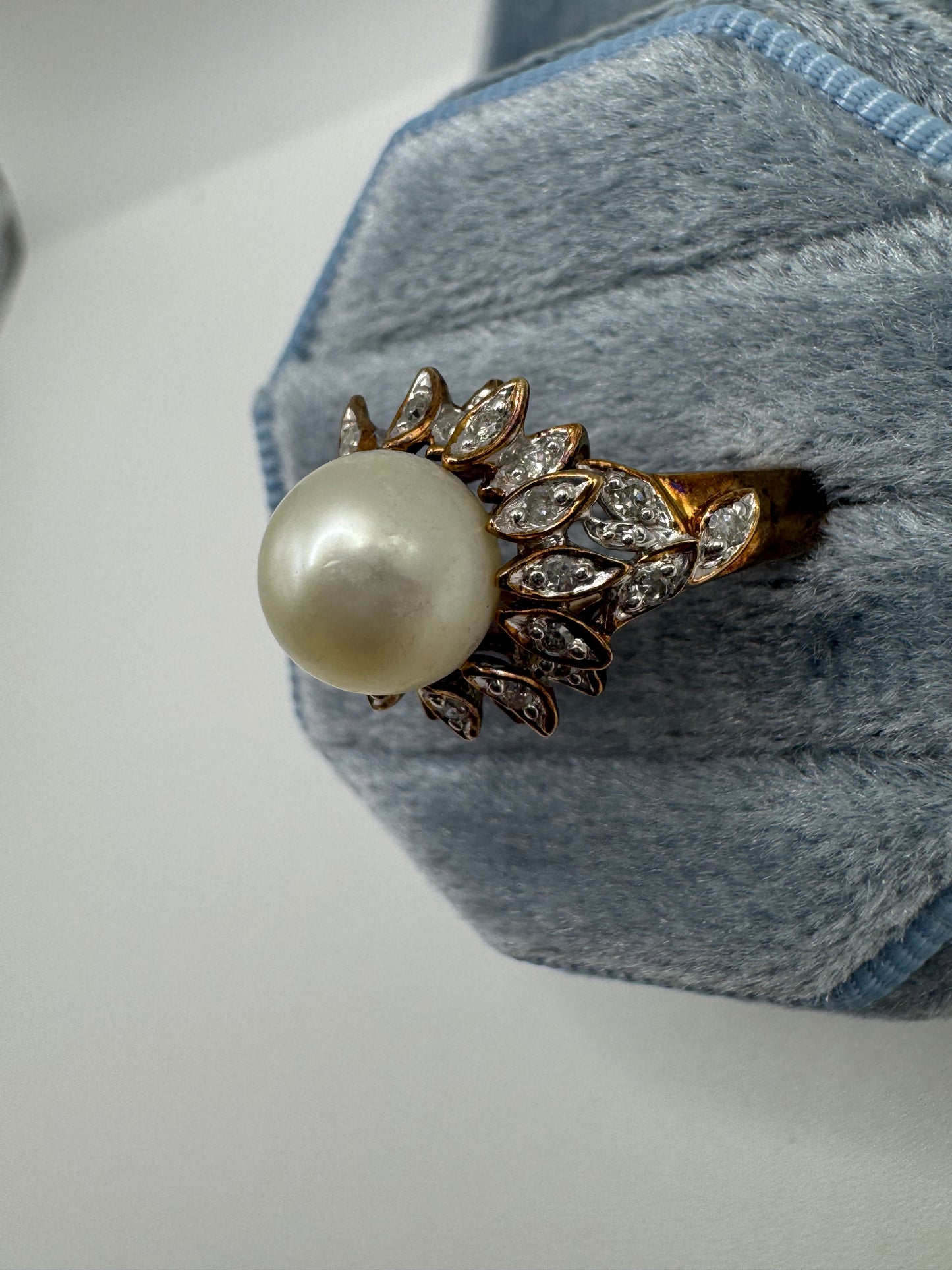 Heavy 9ct gold pearl and diamond cluster ring