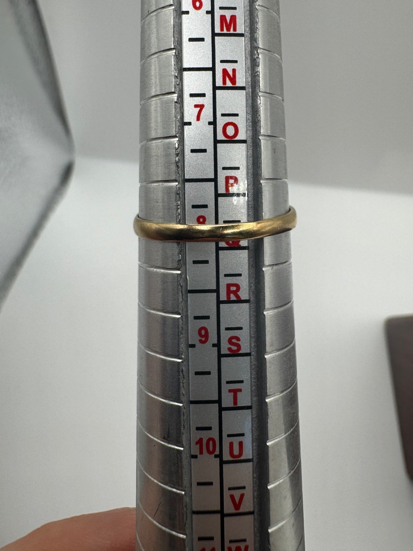 9ct gold emerald and diamond ring