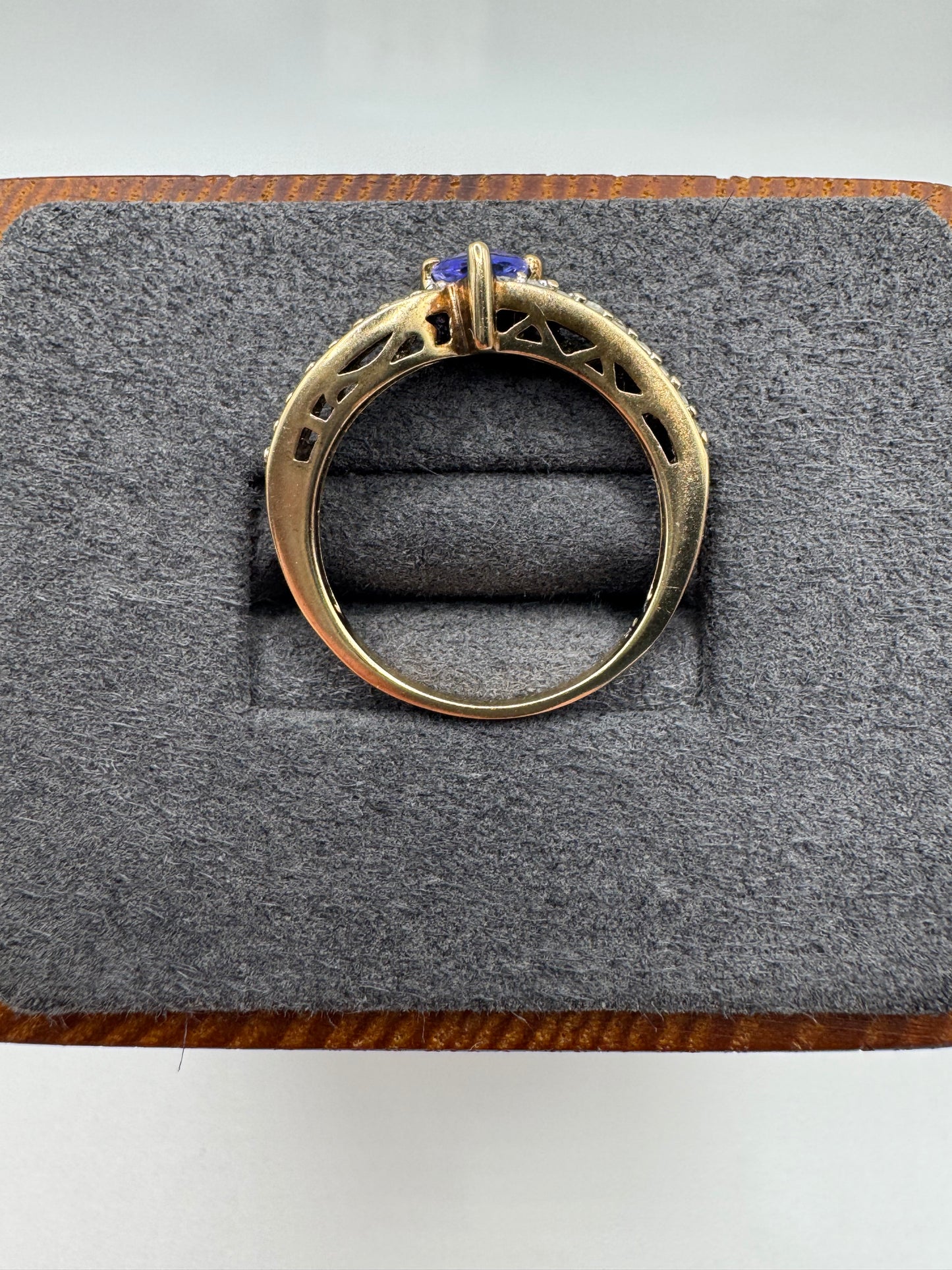 9ct gold tanzanite and zircon ring