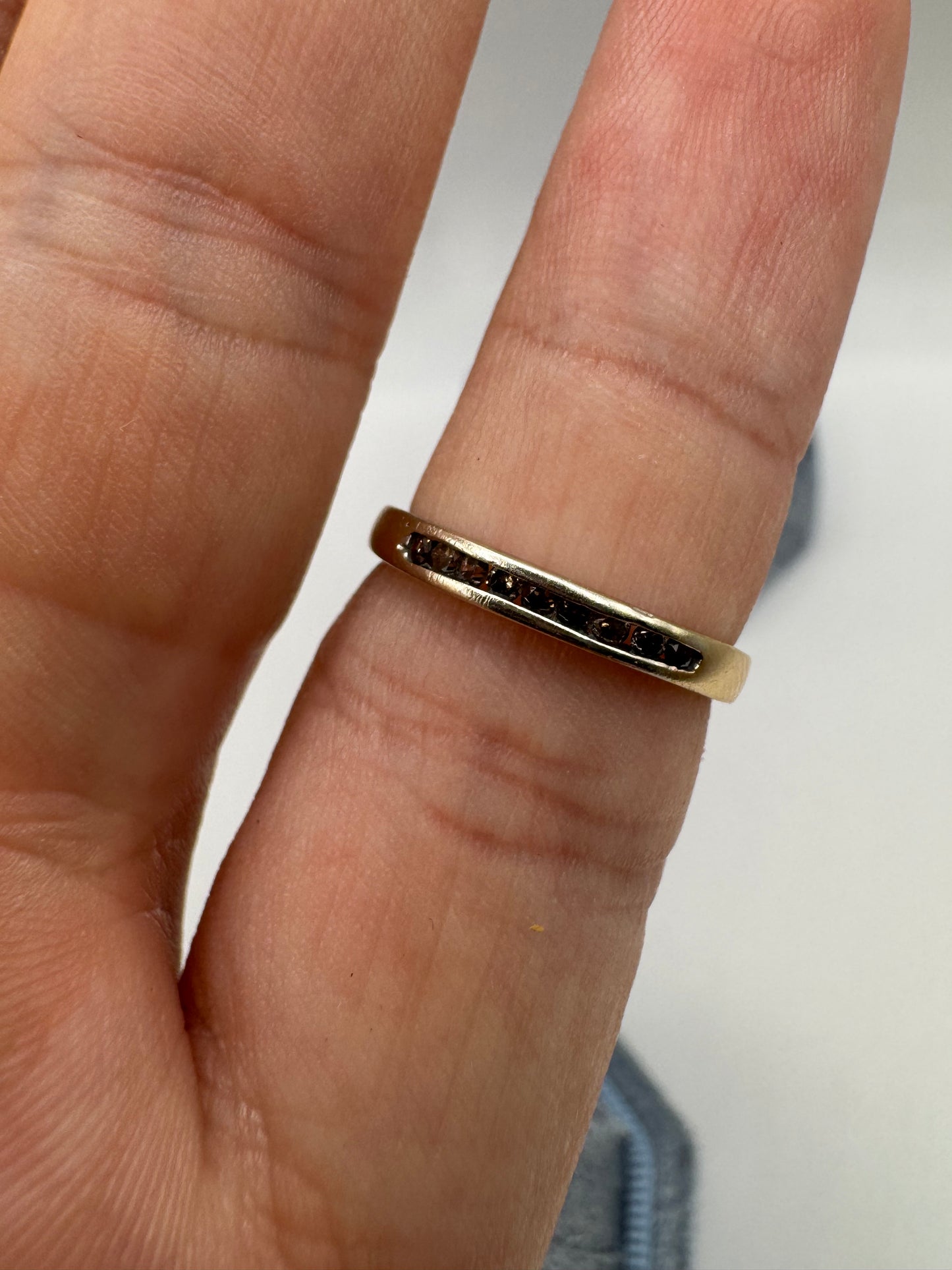 9ct gold cognac diamond ring