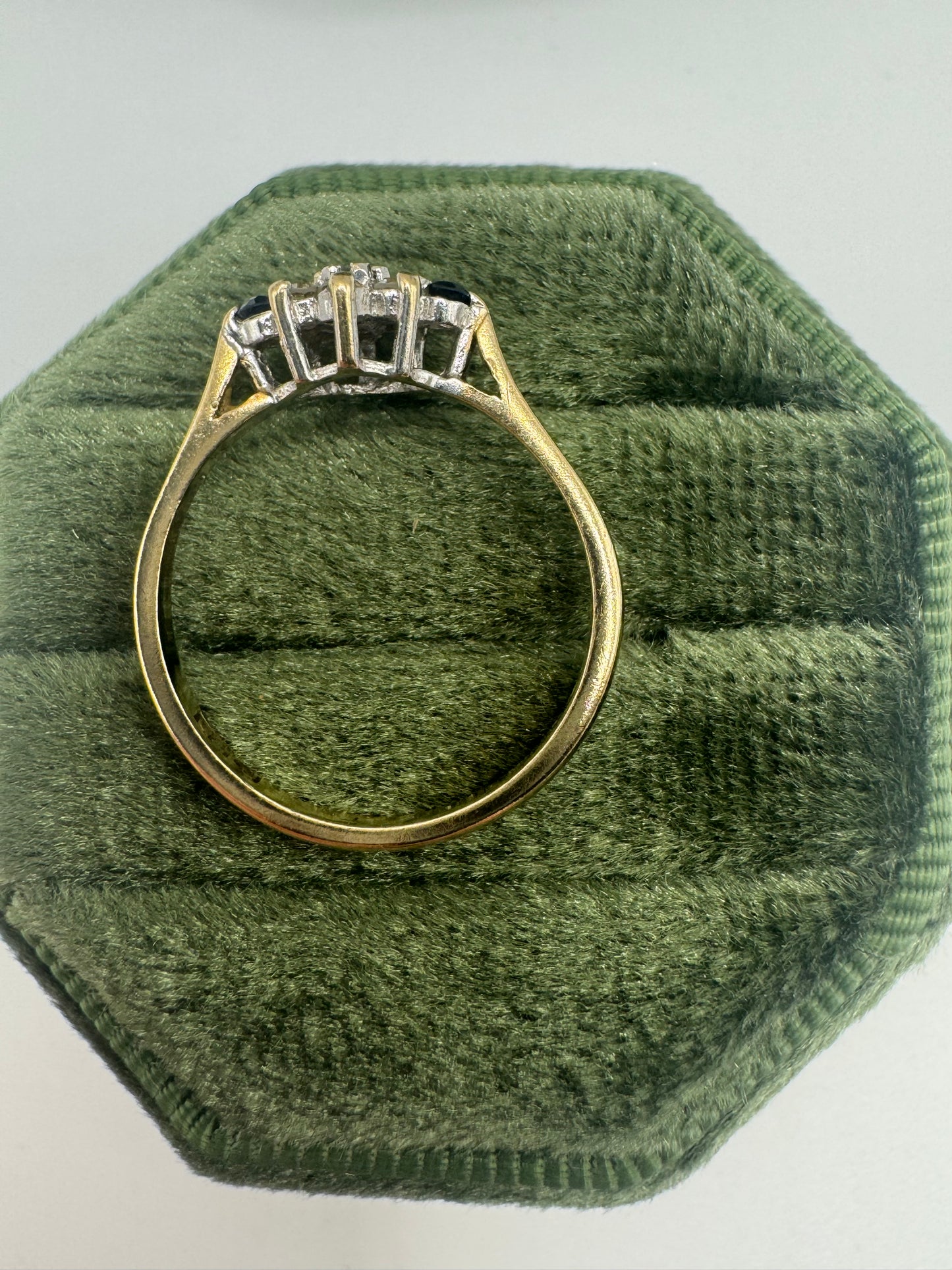 9ct gold sapphire and diamond ring