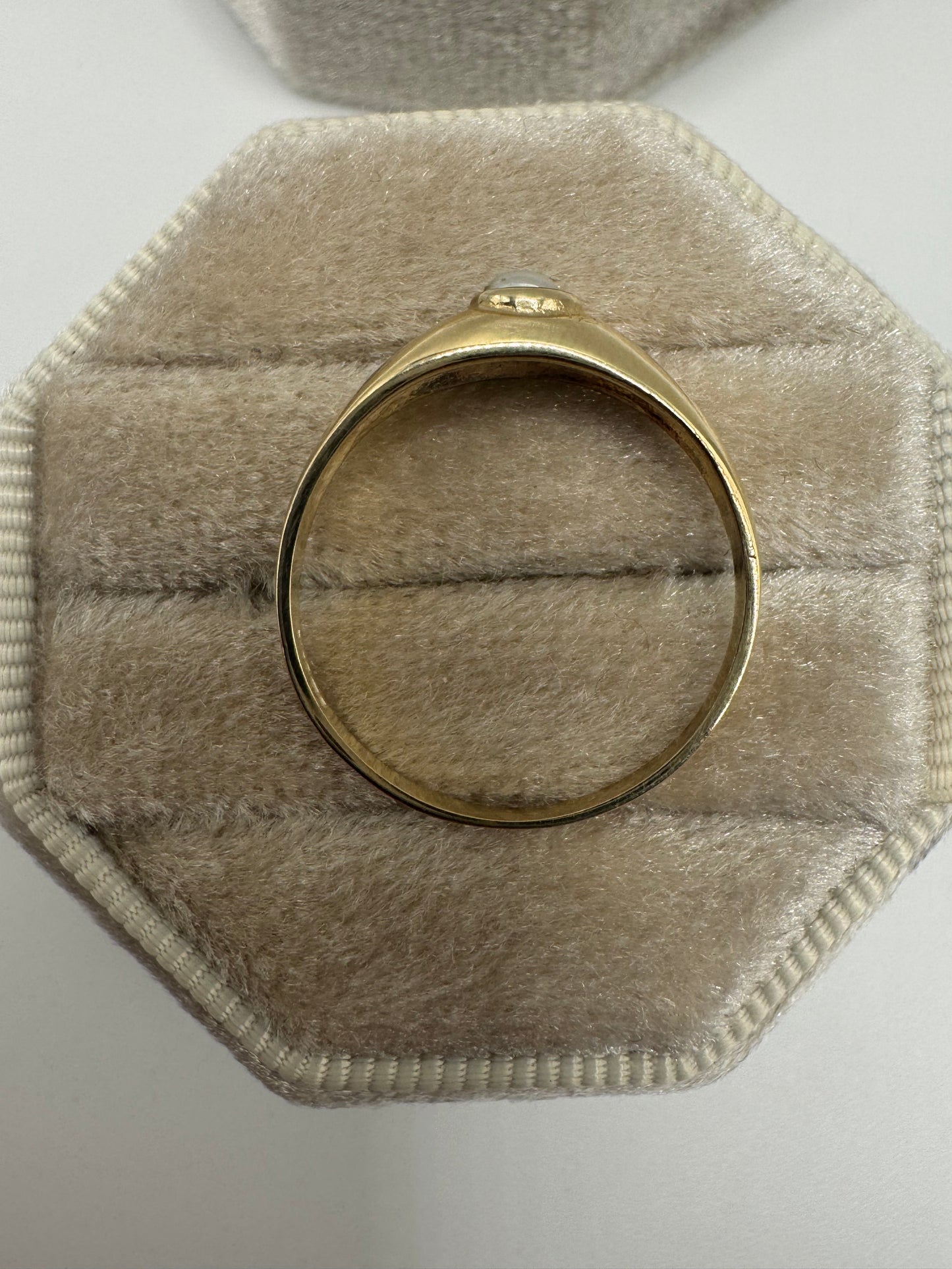 9ct gold pearl gypsy ring