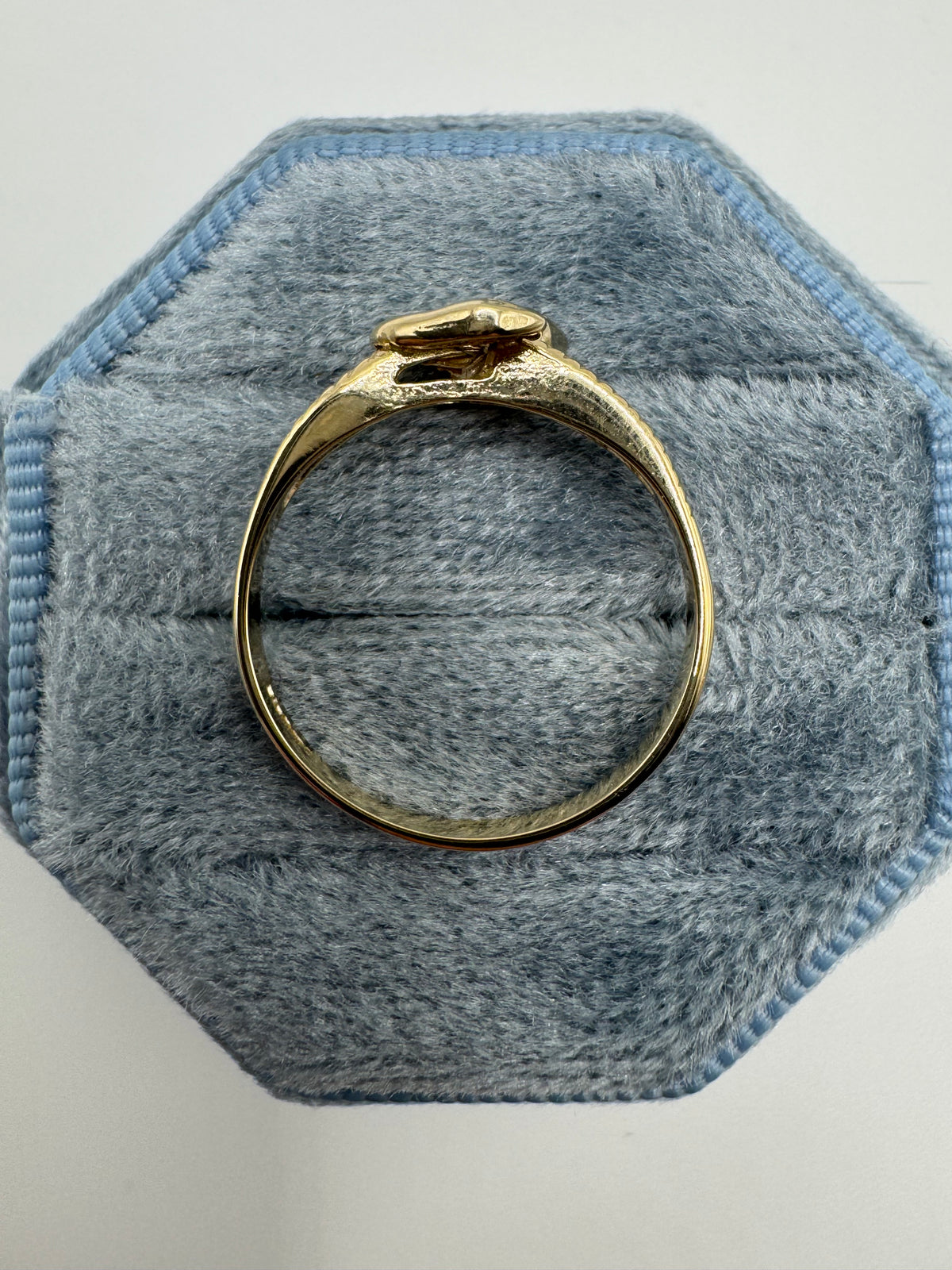 9ct gold snake ring