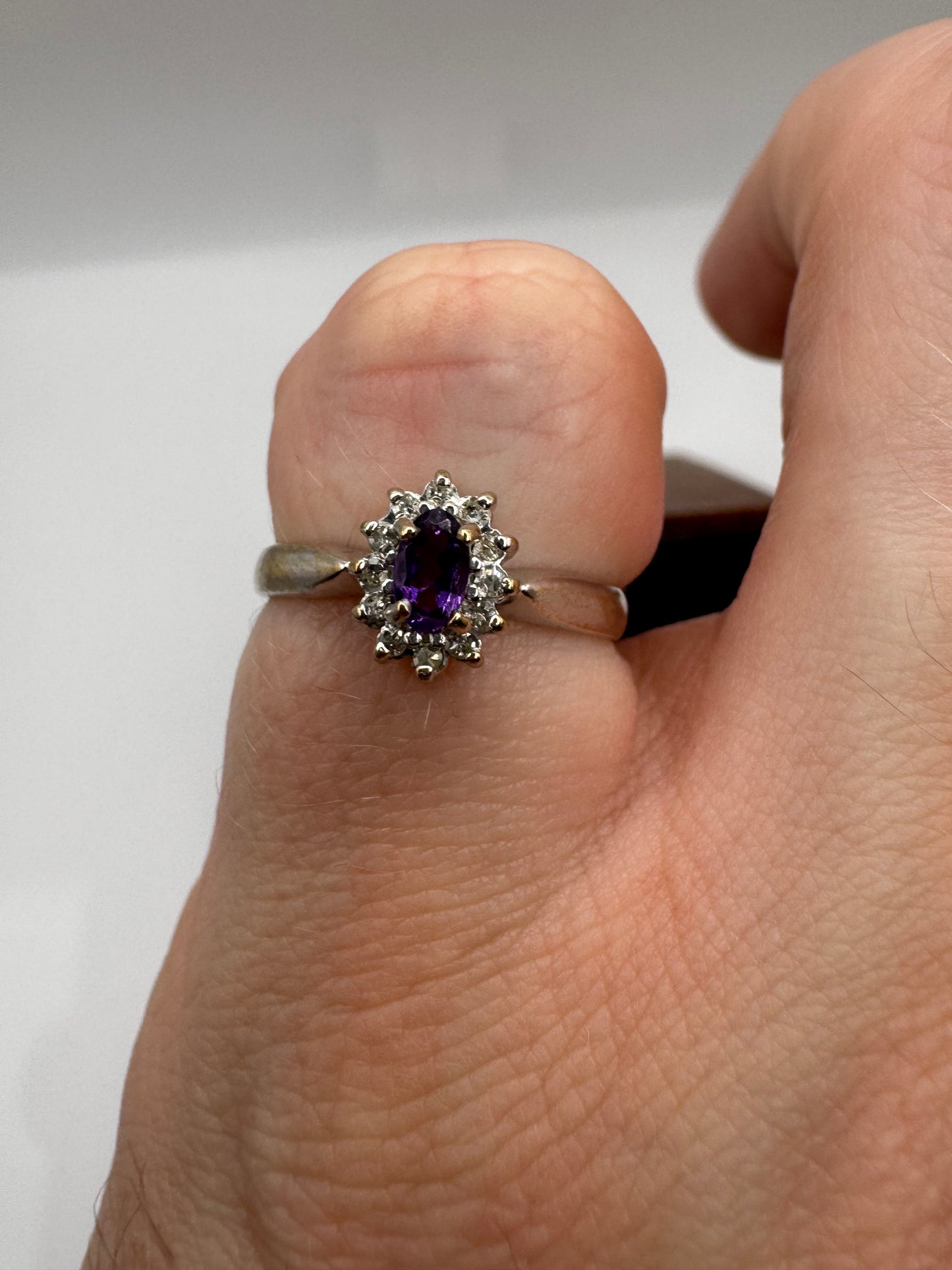 9ct white gold amethyst and diamond ring