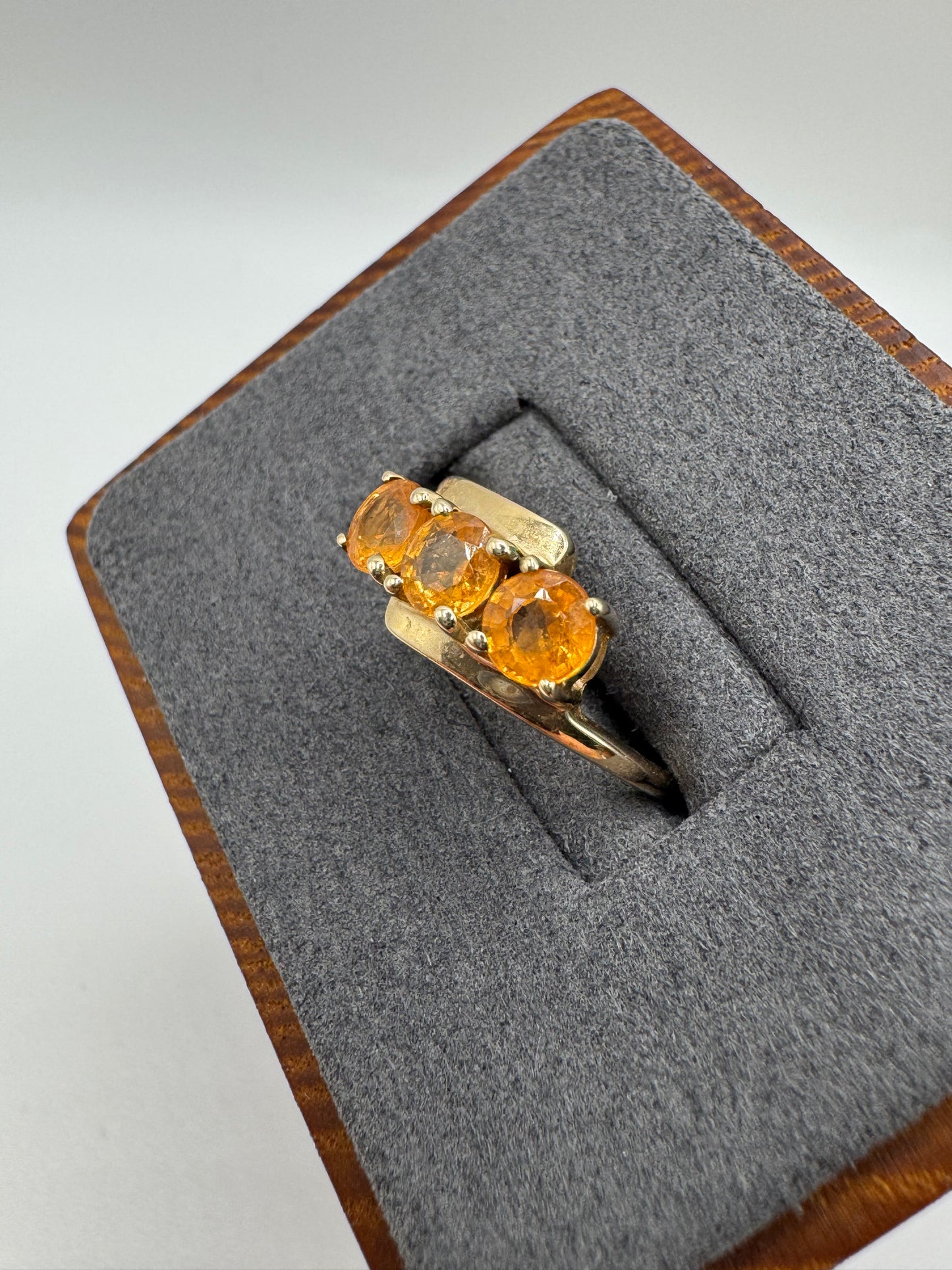 9ct gold topaz ring