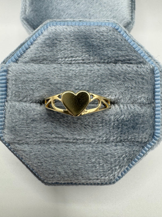9ct gold heart ring