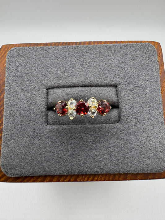 9ct gold garnet and zircon ring