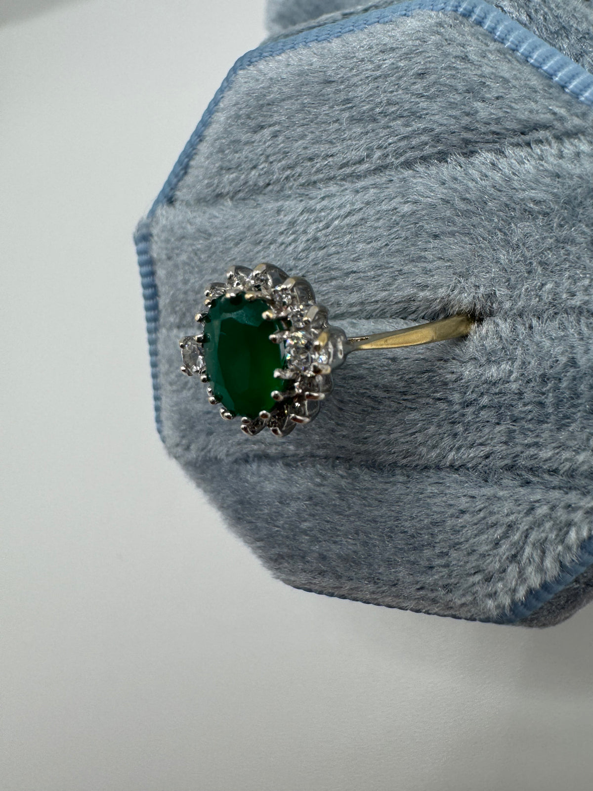 9ct gold agate and cz ring