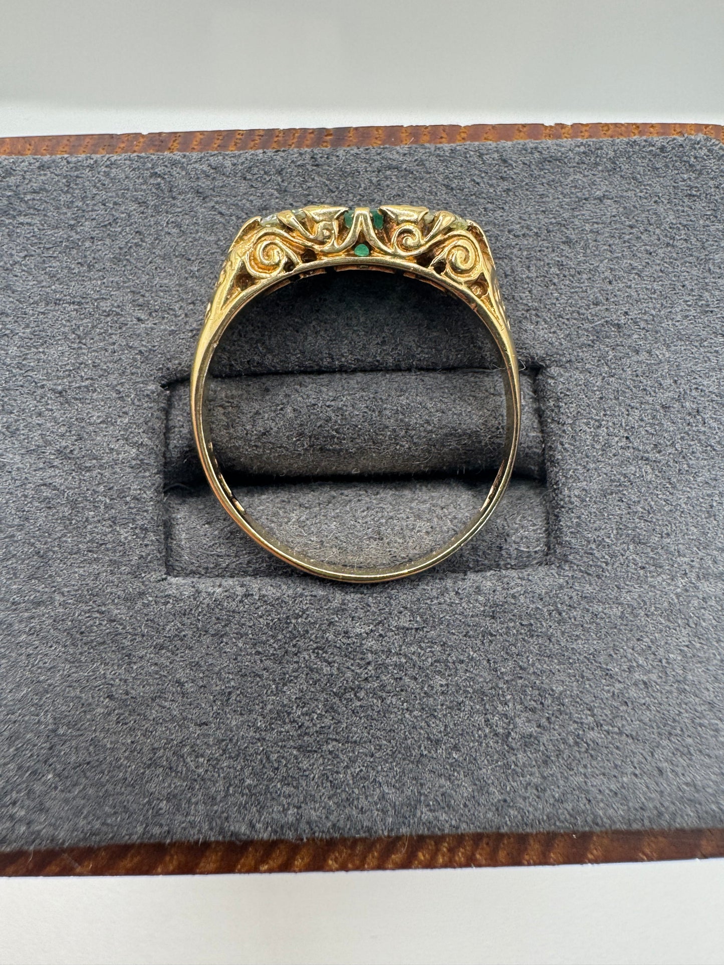 9ct gold emerald and diamond ring