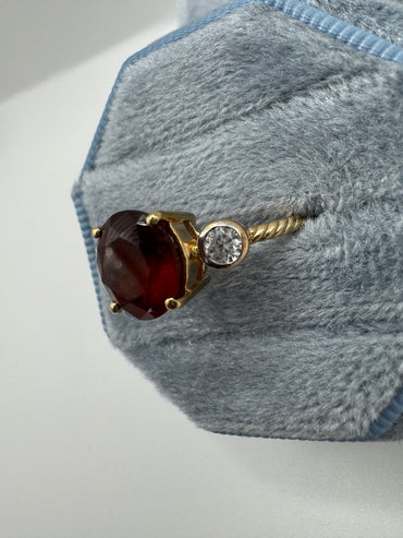 9ct gold garnet and zircon ring