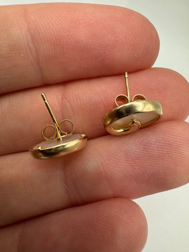 9ct gold mother of pearl swirl earrings
