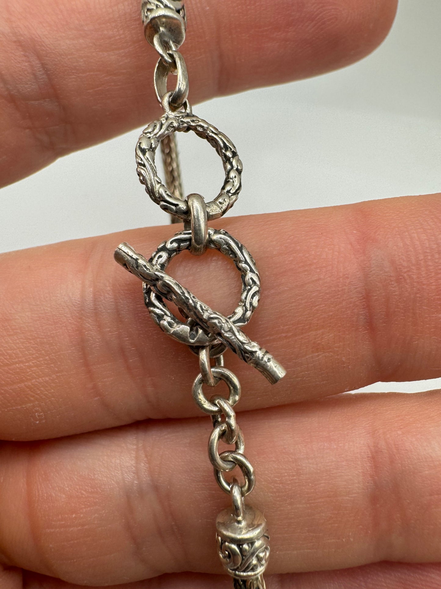 Silver elephant head T clasp bracelet