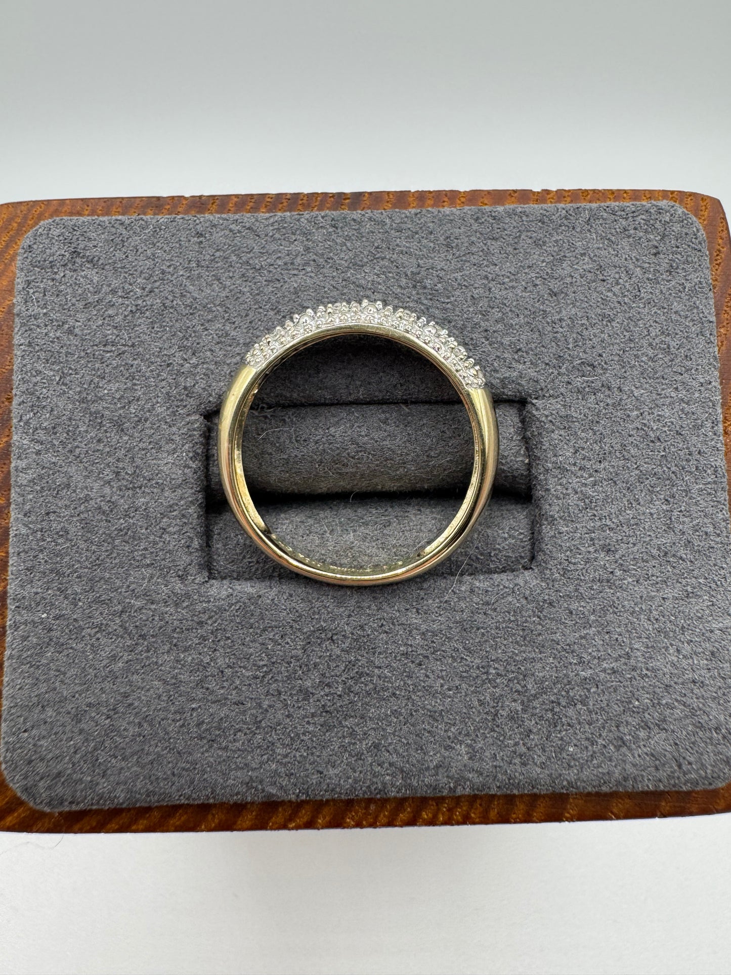 9ct gold diamond ring