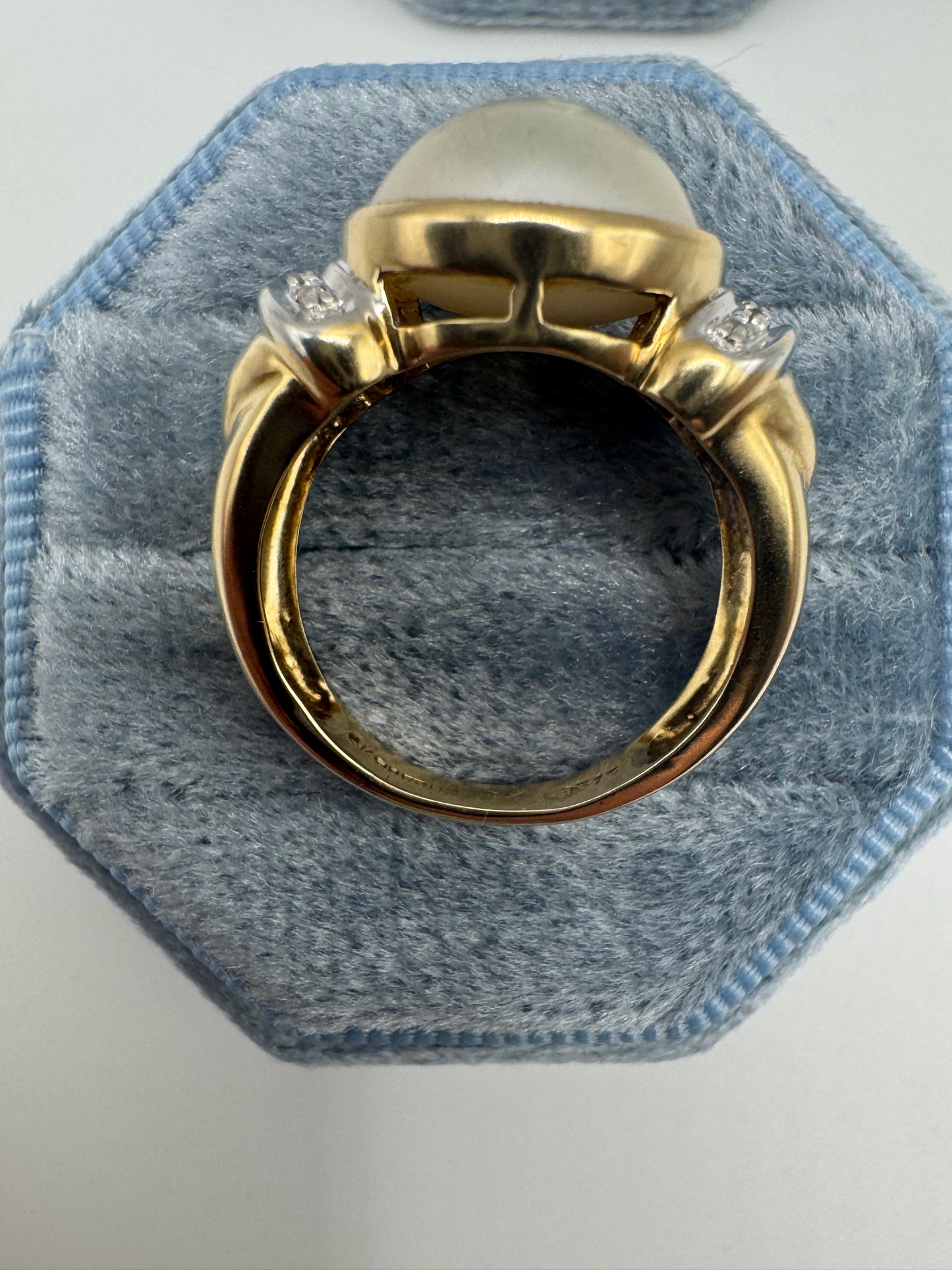 Heavy 9ct gold pearl and diamond ring