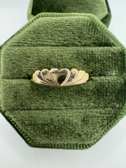 9ct gold heart ring