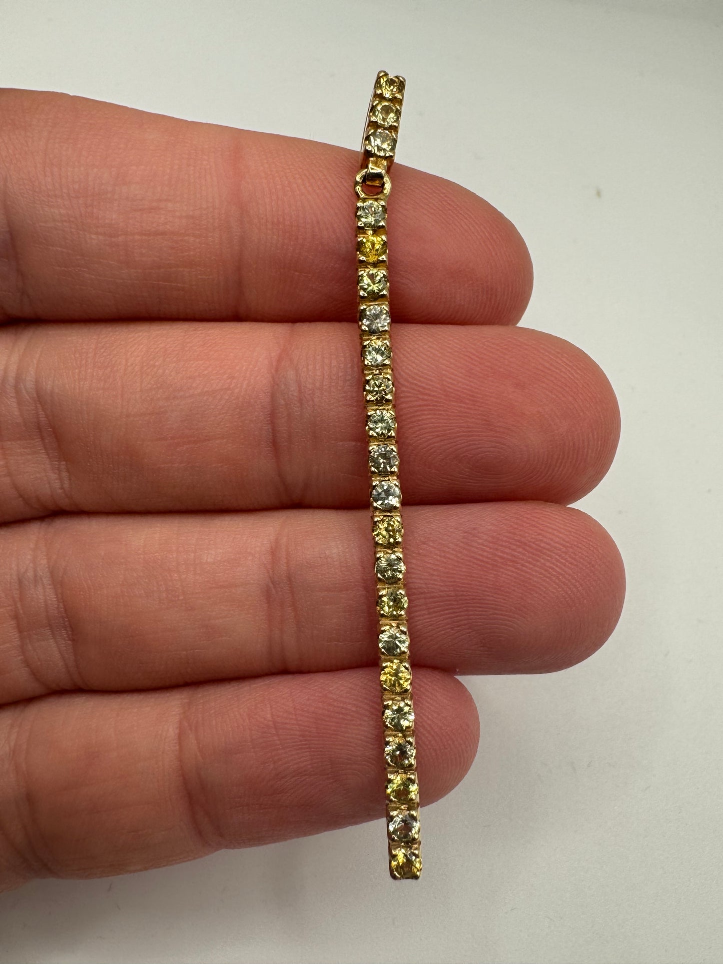 9ct gold quartz pendant