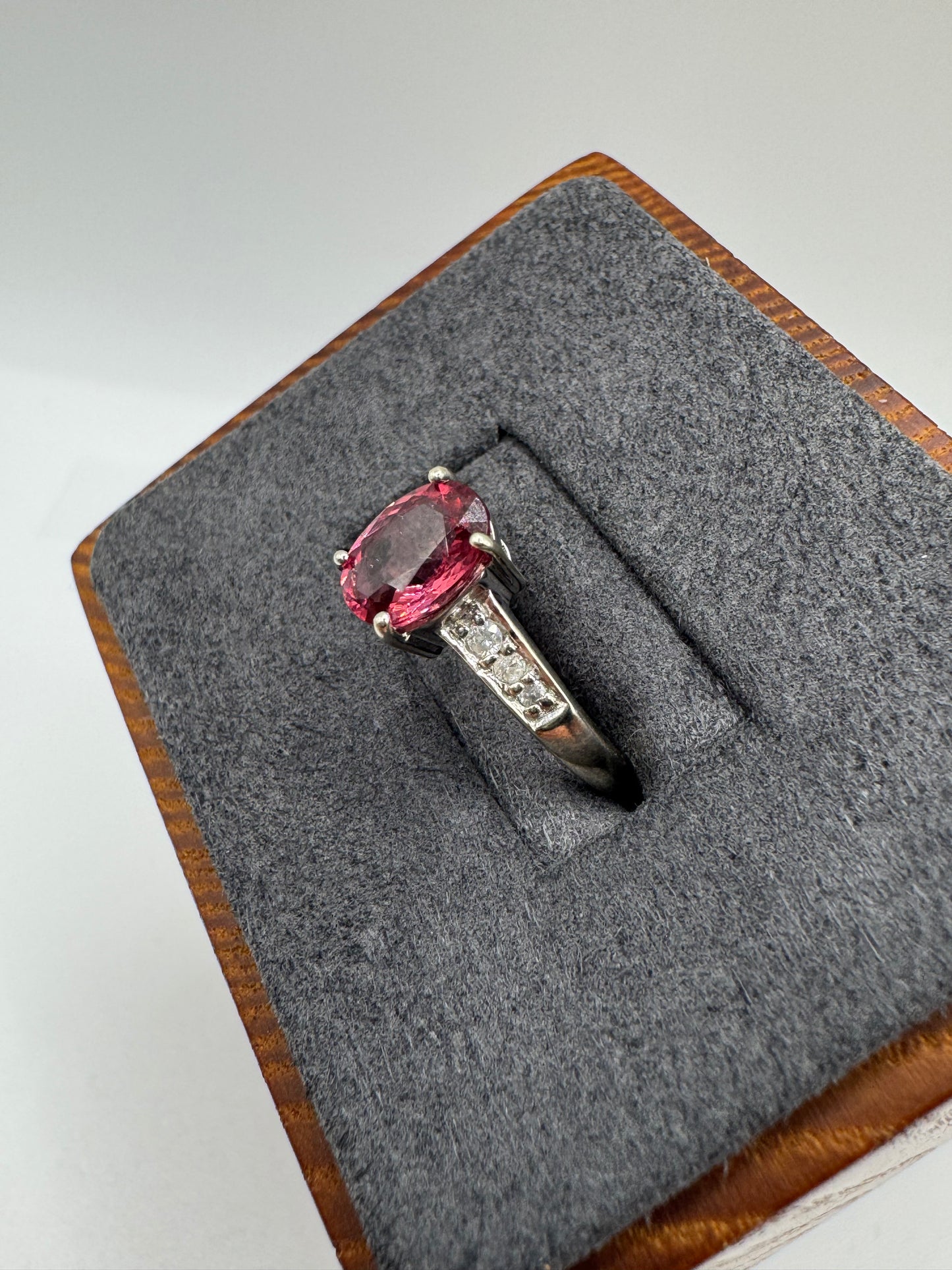 9ct white gold tourmaline and diamond ring